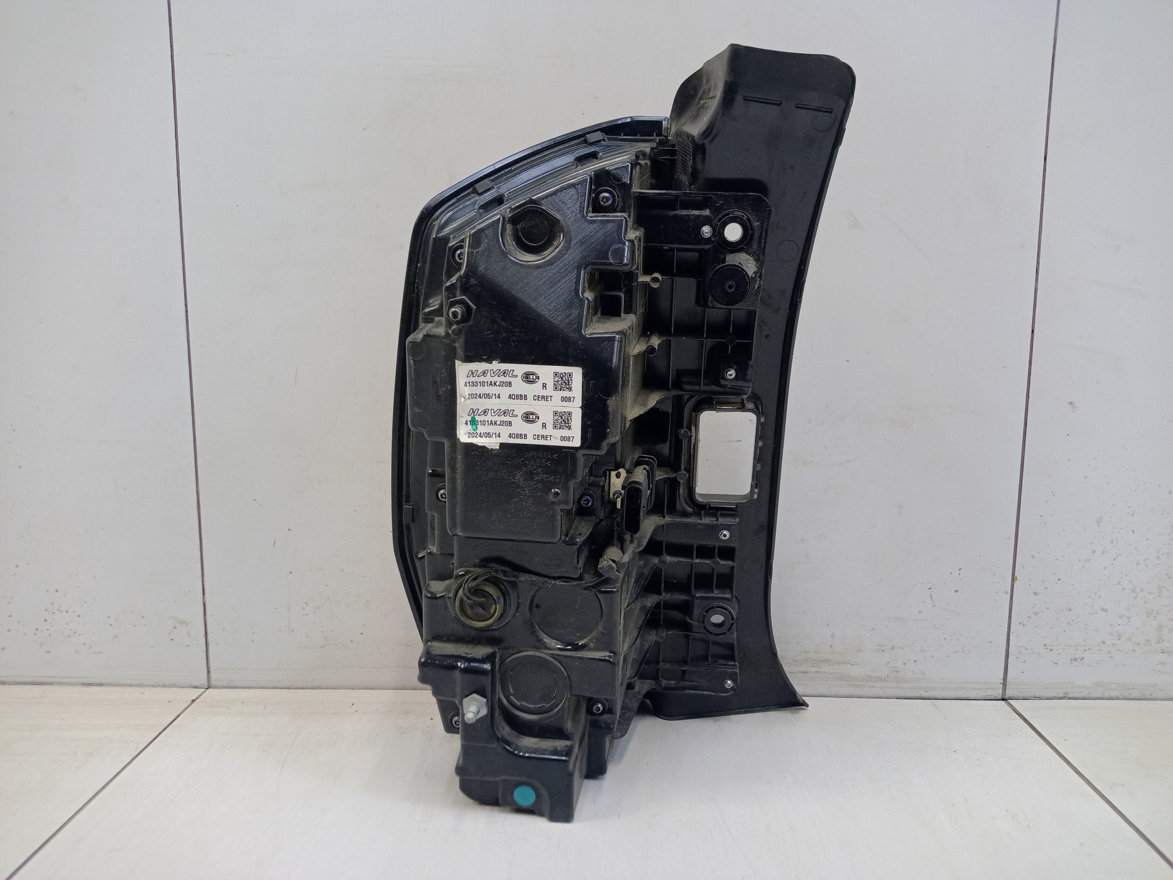 Фонарь задний правый Haval H3