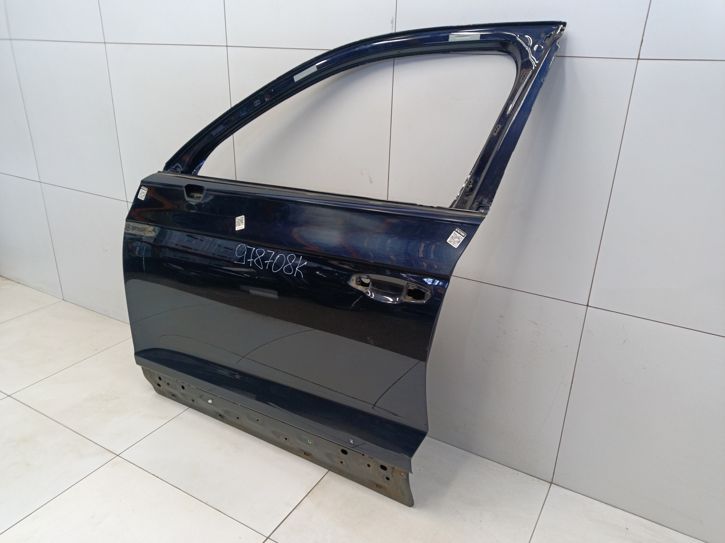 Дверь передняя левая Volkswagen Touareg 3