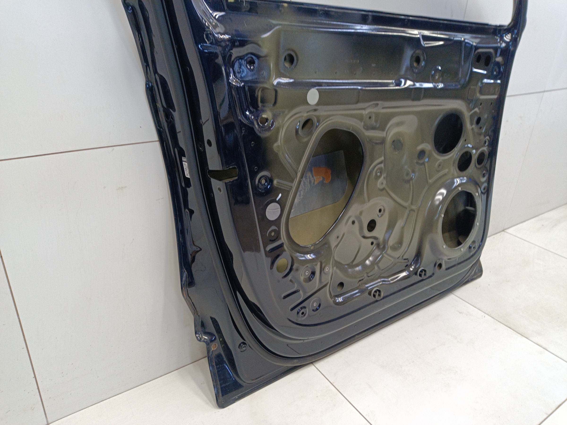 Дверь передняя левая Volkswagen Touareg 3