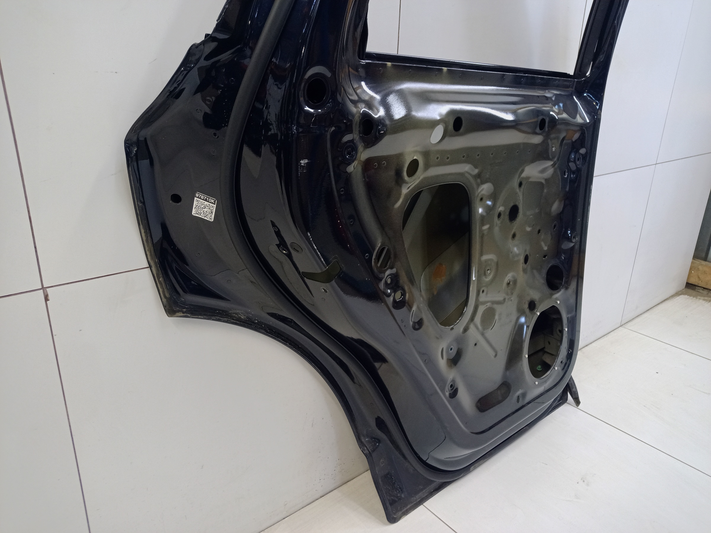 Дверь задняя левая Volkswagen Touareg 3