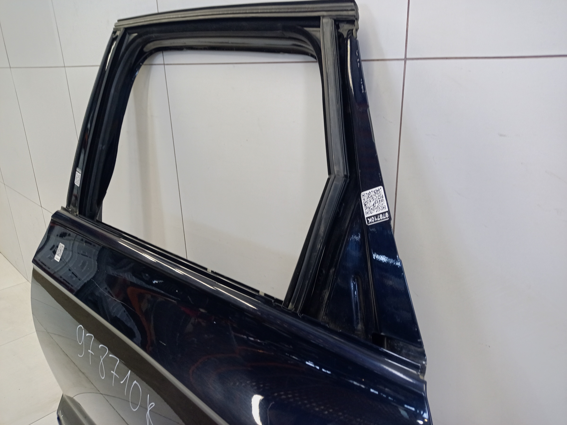 Дверь задняя левая Volkswagen Touareg 3