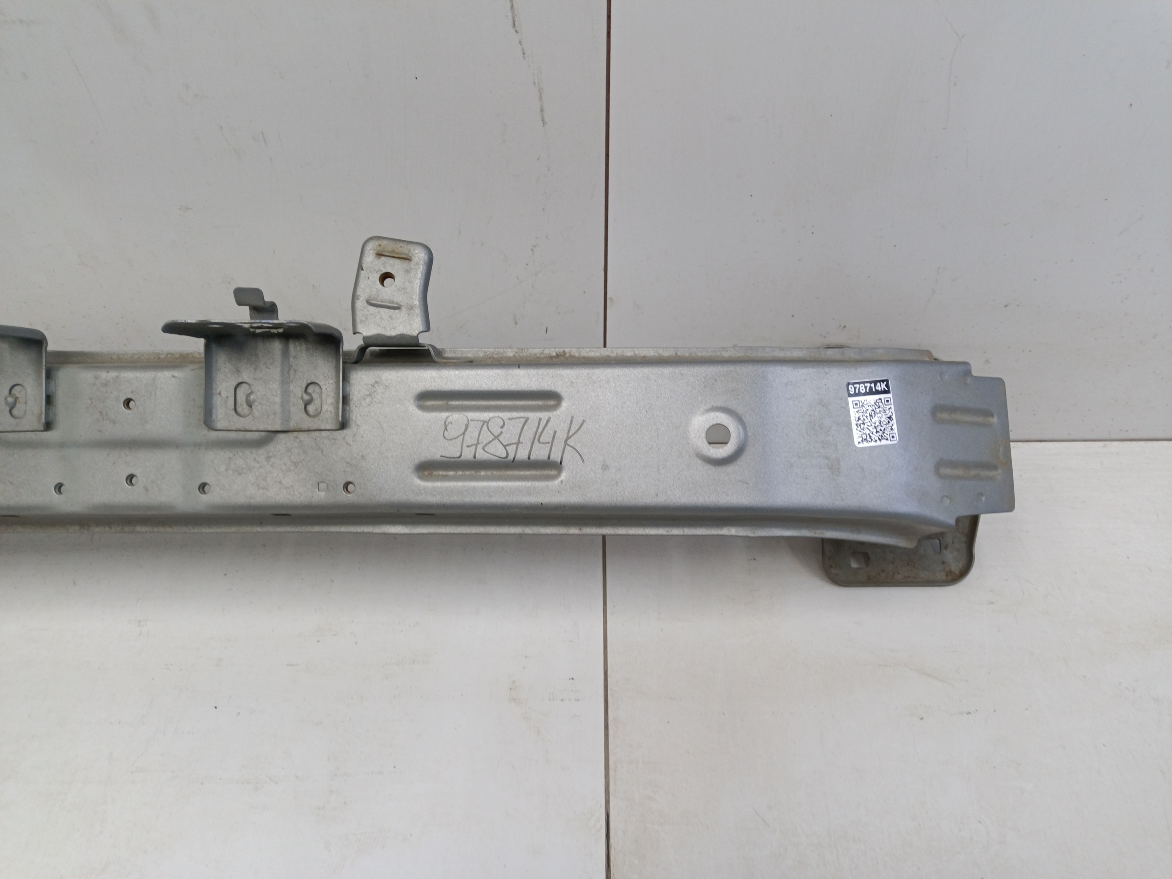 Усилитель переднего бампера Haval F7