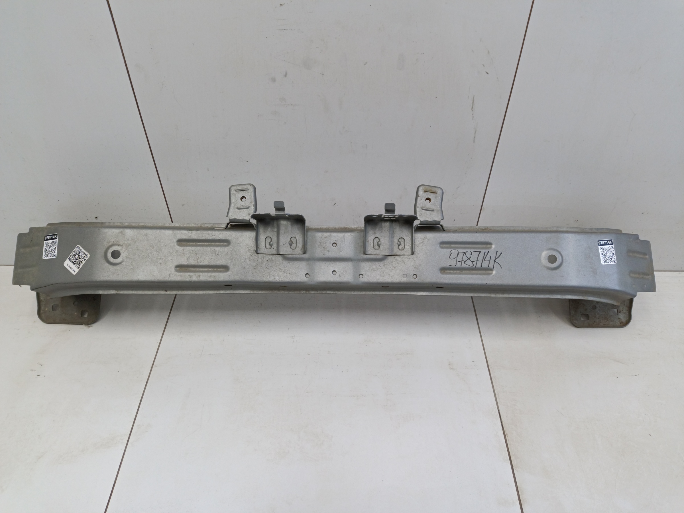 Усилитель переднего бампера Haval F7