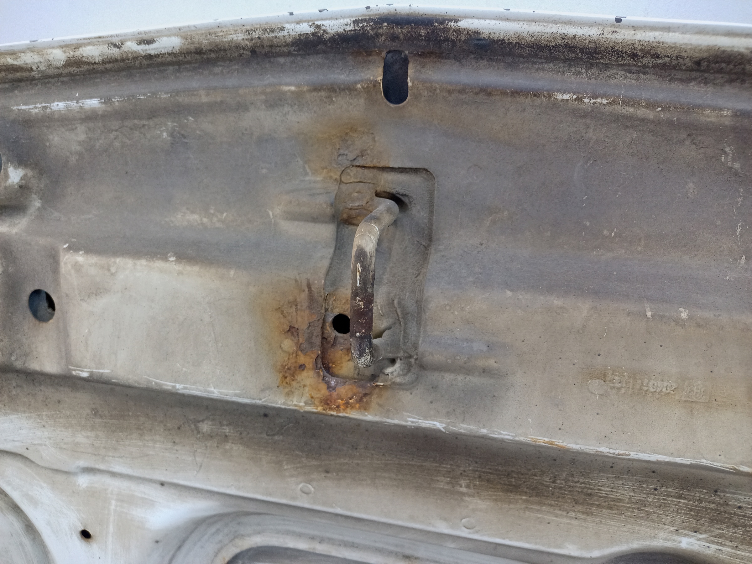 Капот Renault Logan 1 / Lada Largus