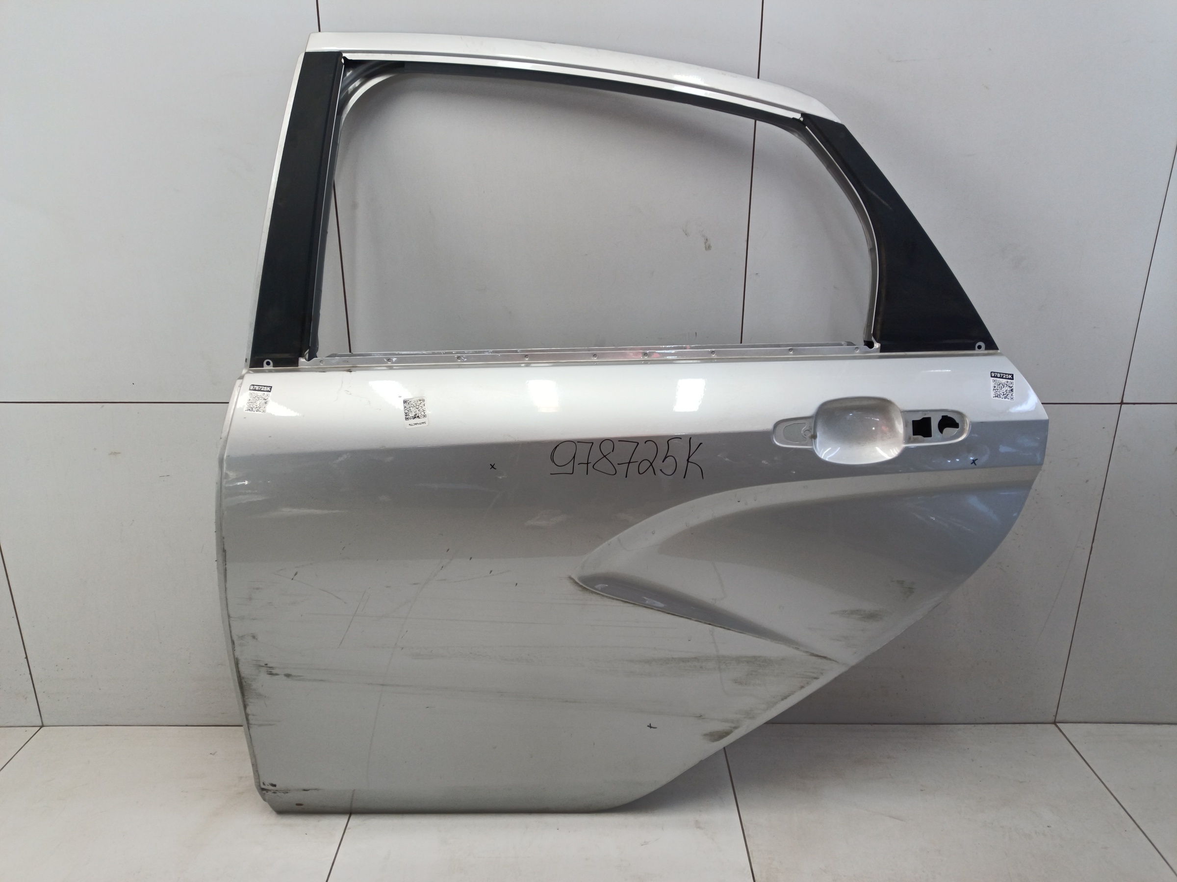 Дверь задняя левая Lada Vesta Sedan