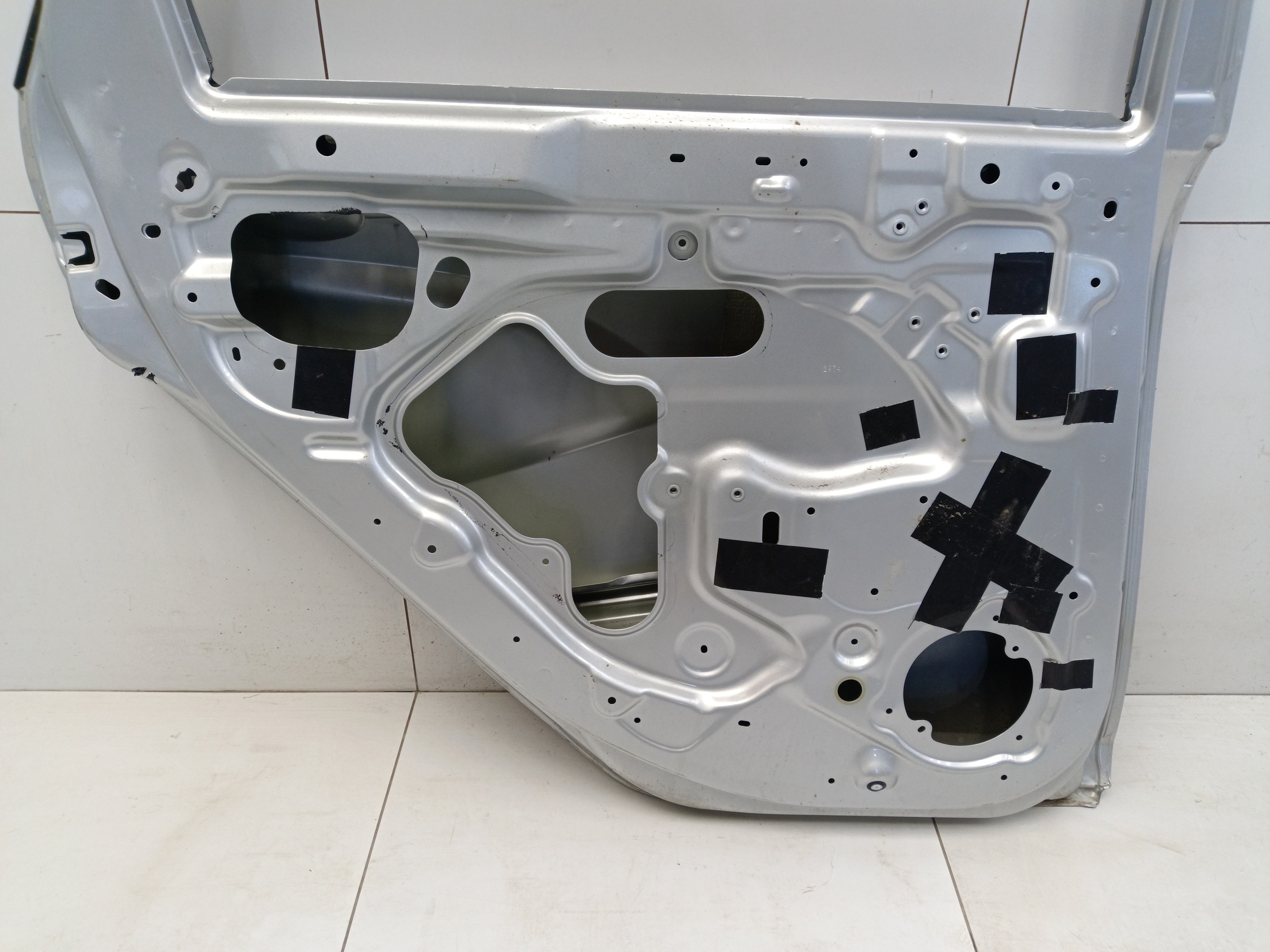 Дверь задняя левая Lada Vesta Sedan