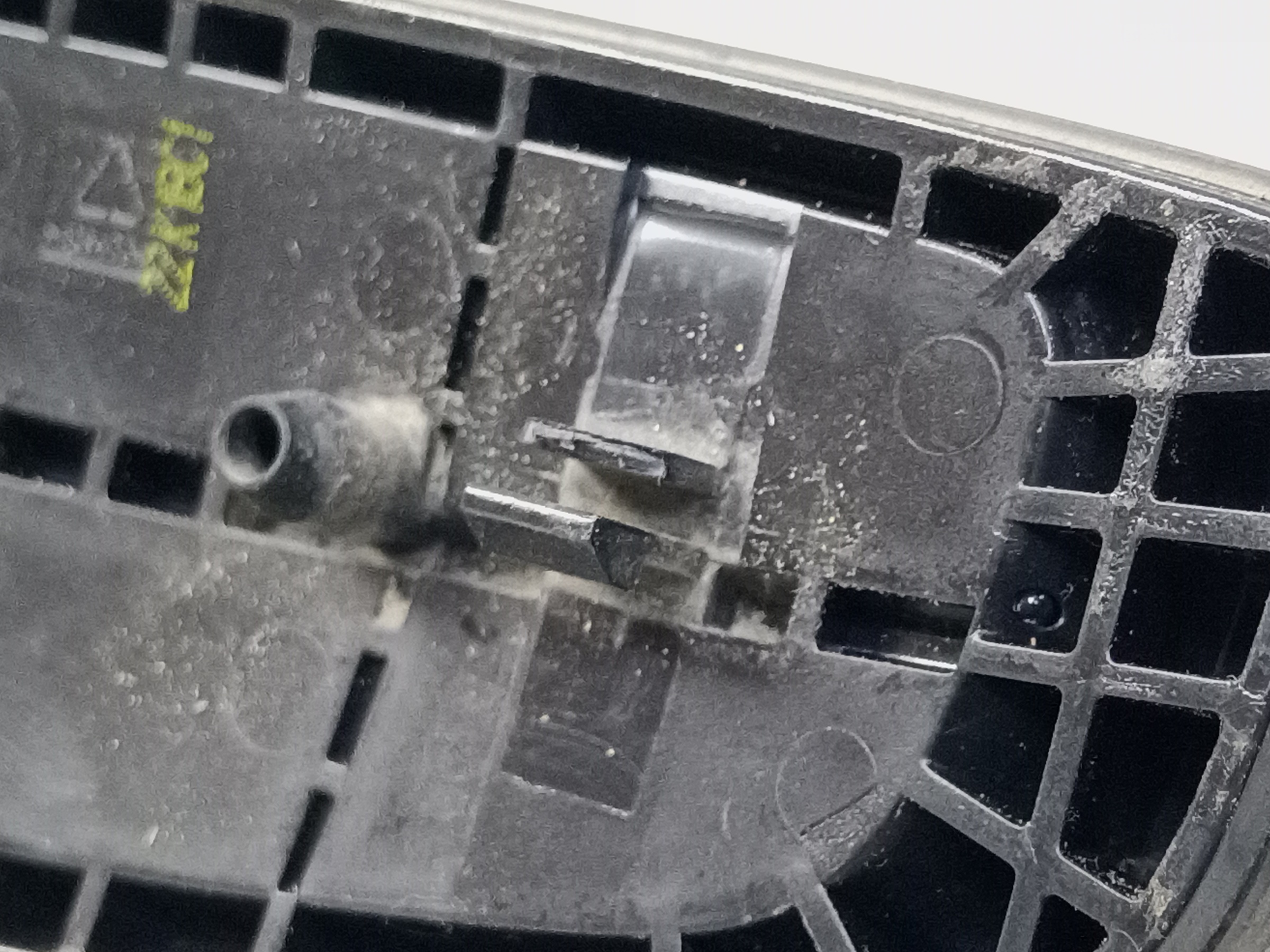 Эмблема решетки радиатора Geely Coolray