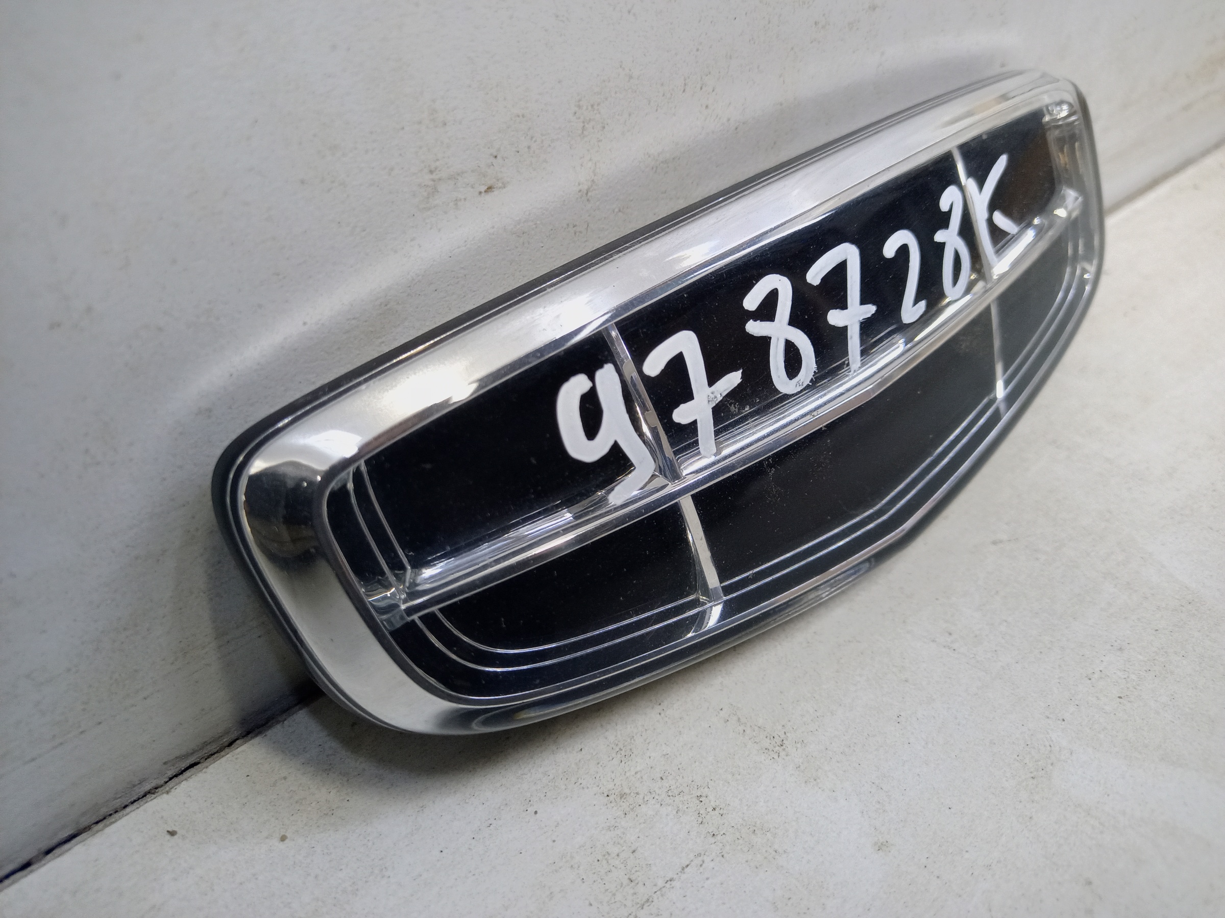 Эмблема решетки радиатора Geely Coolray