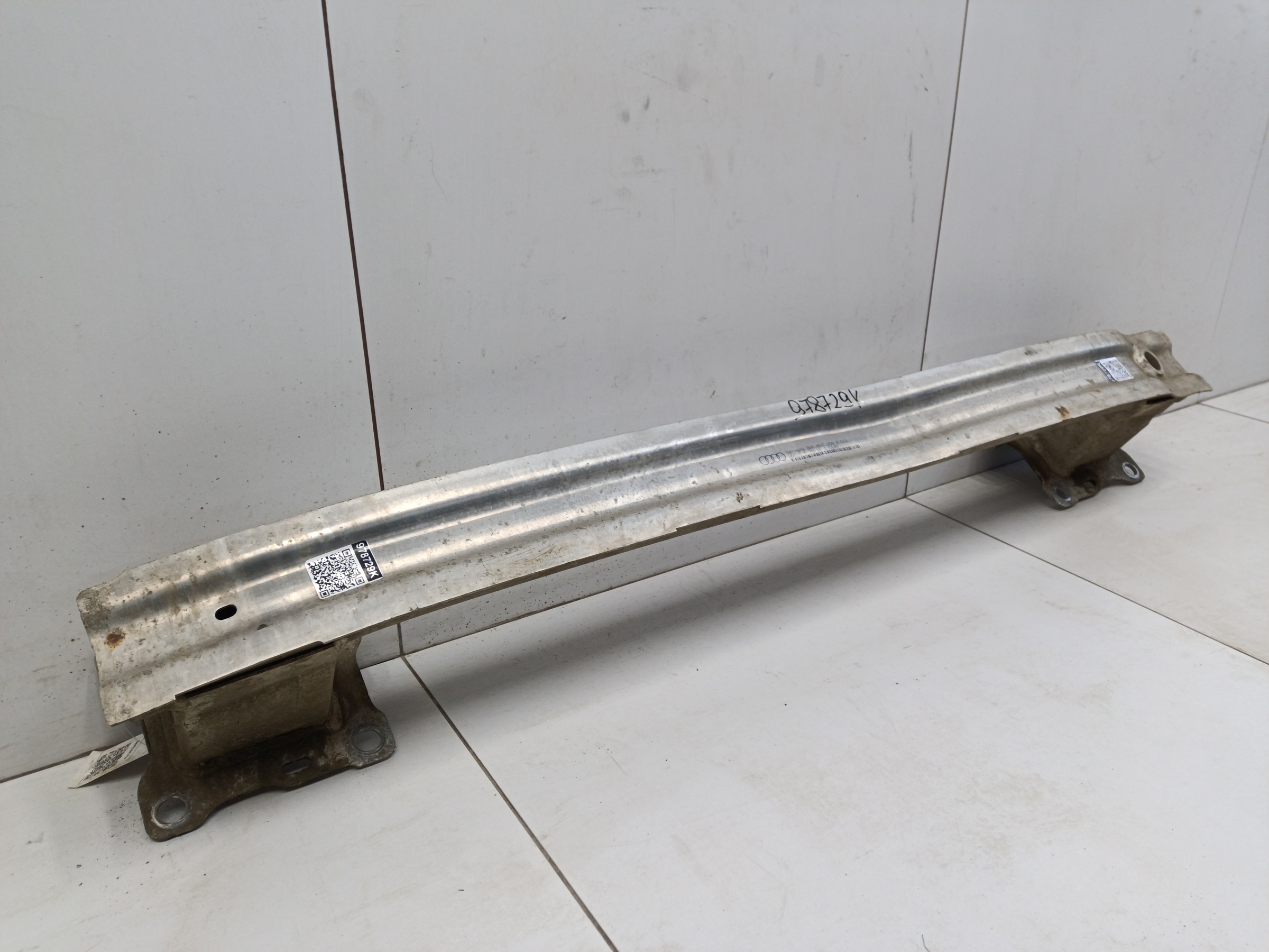 Усилитель заднего бампера Audi A4 B9 Sedan