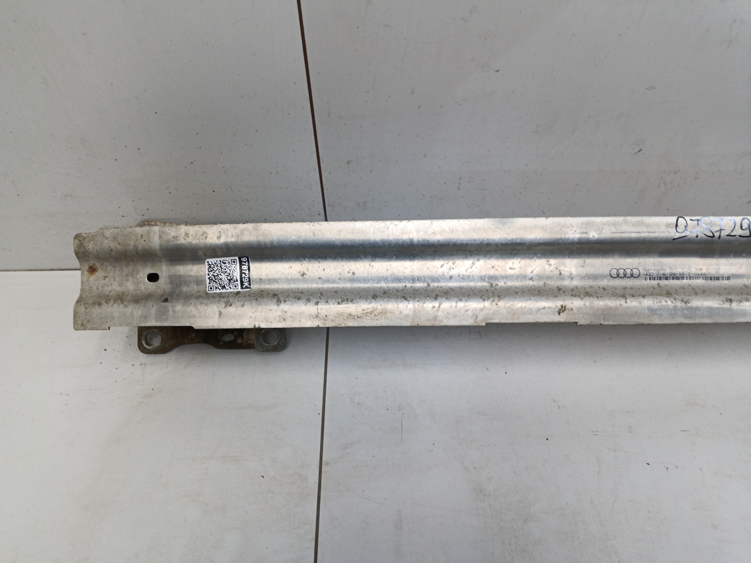 Усилитель заднего бампера Audi A4 B9 Sedan