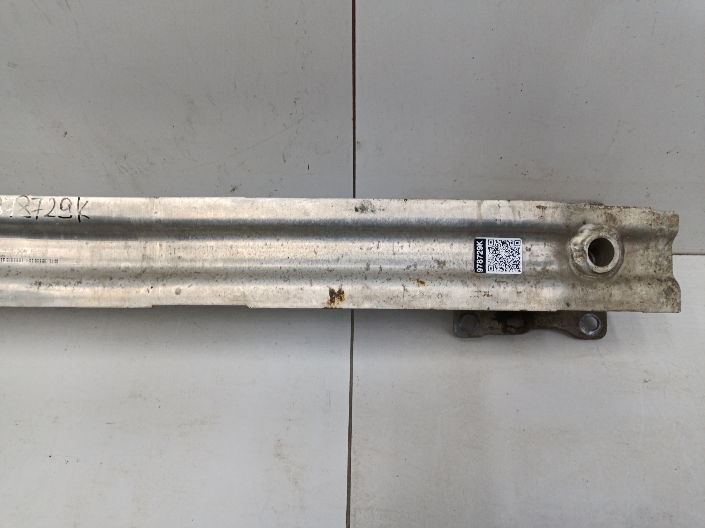 Усилитель заднего бампера Audi A4 B9 Sedan