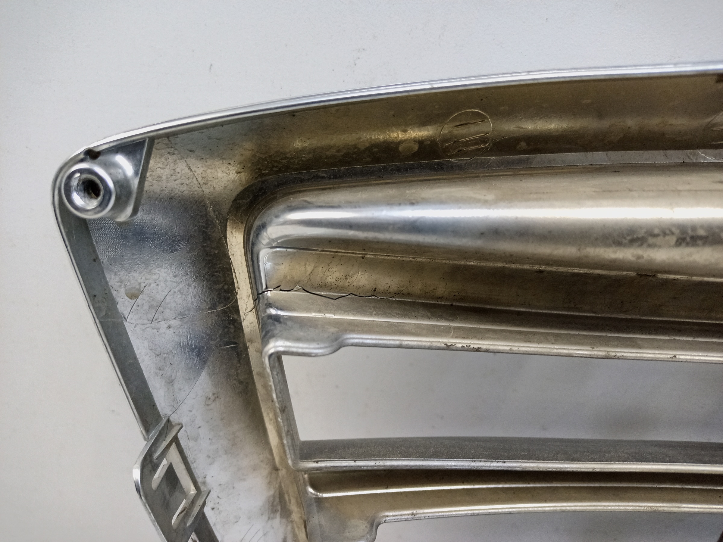 Решётка радиатора Hyundai Genesis 2