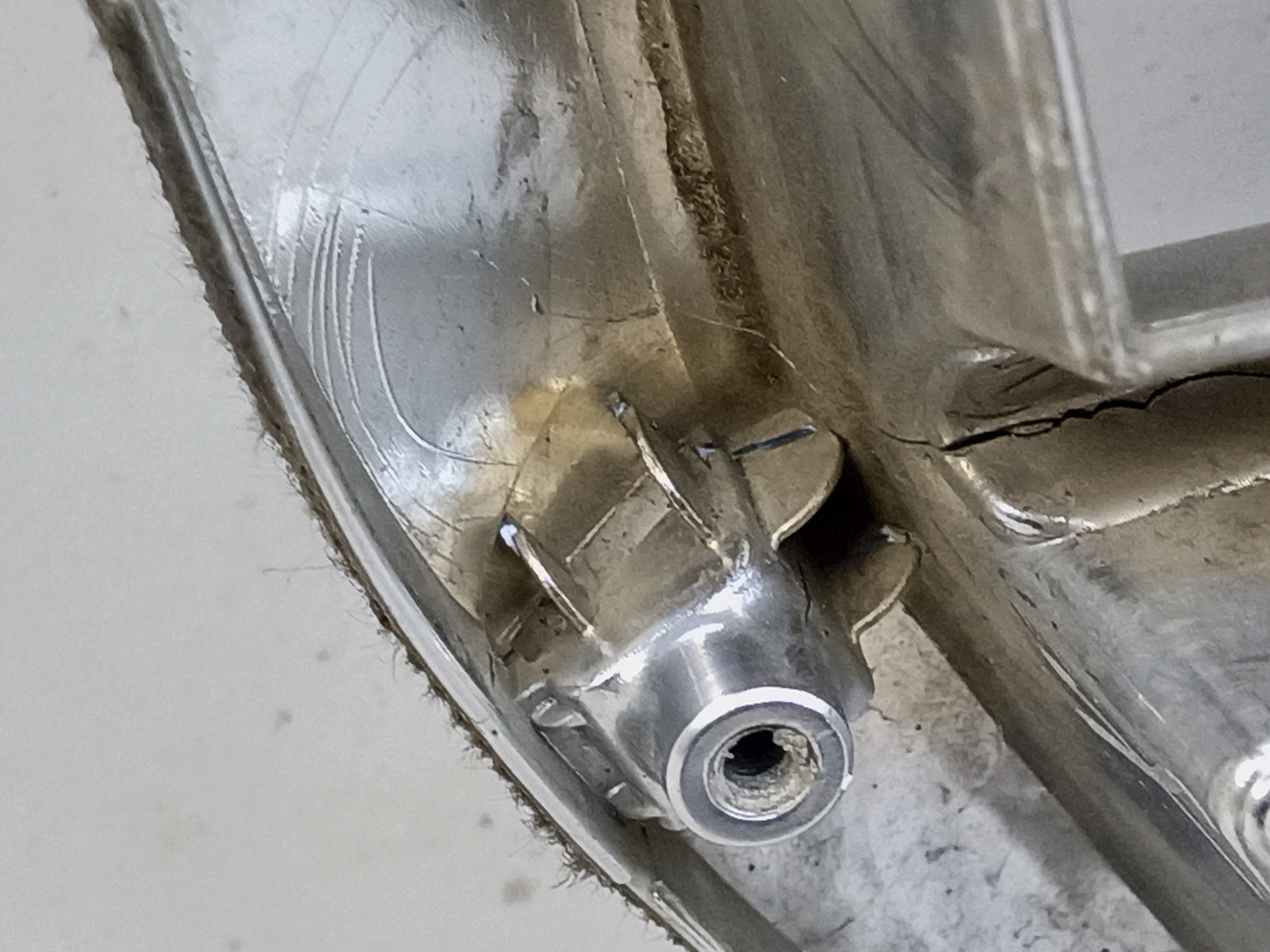 Решётка радиатора Hyundai Genesis 2