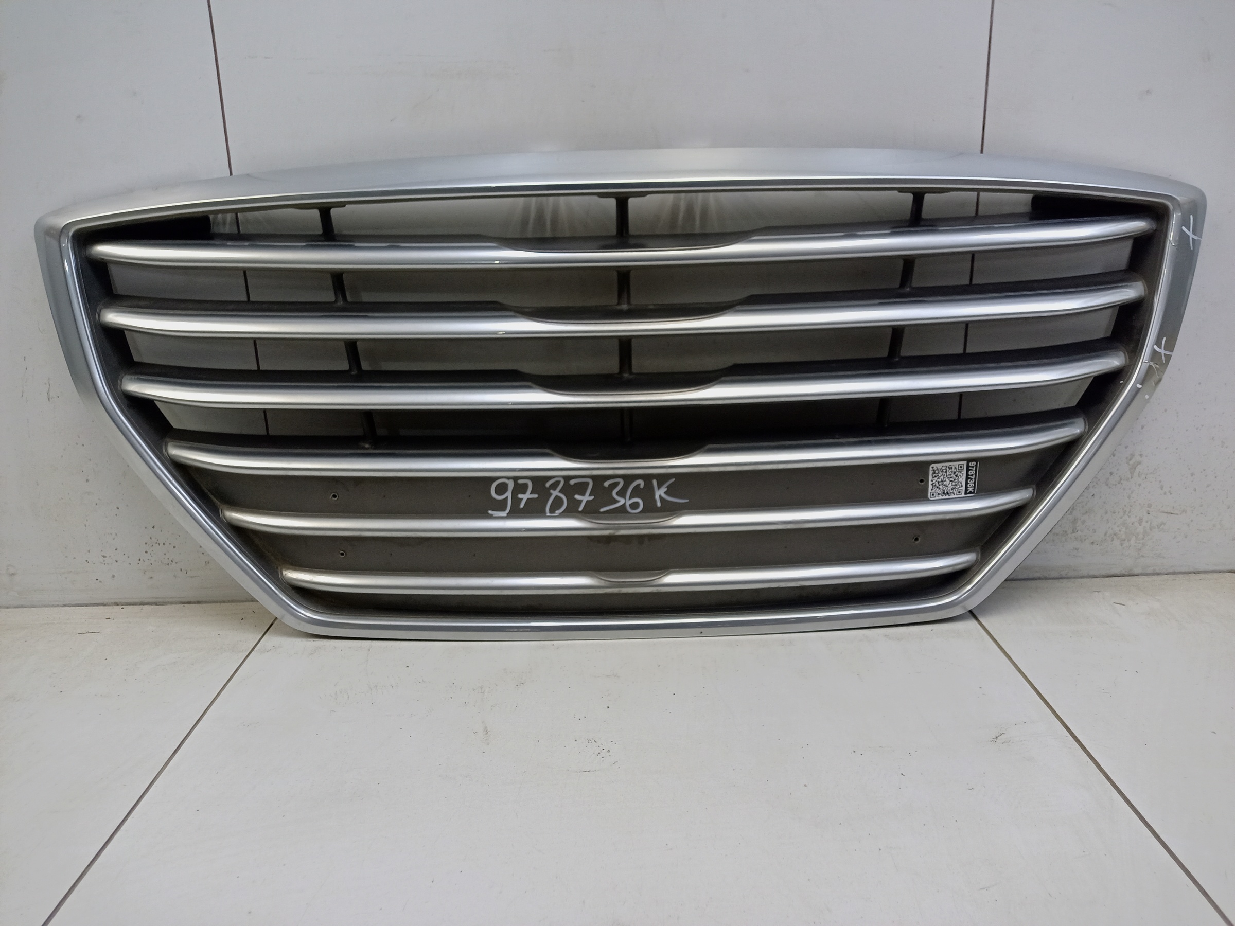 Решётка радиатора Hyundai Genesis 2