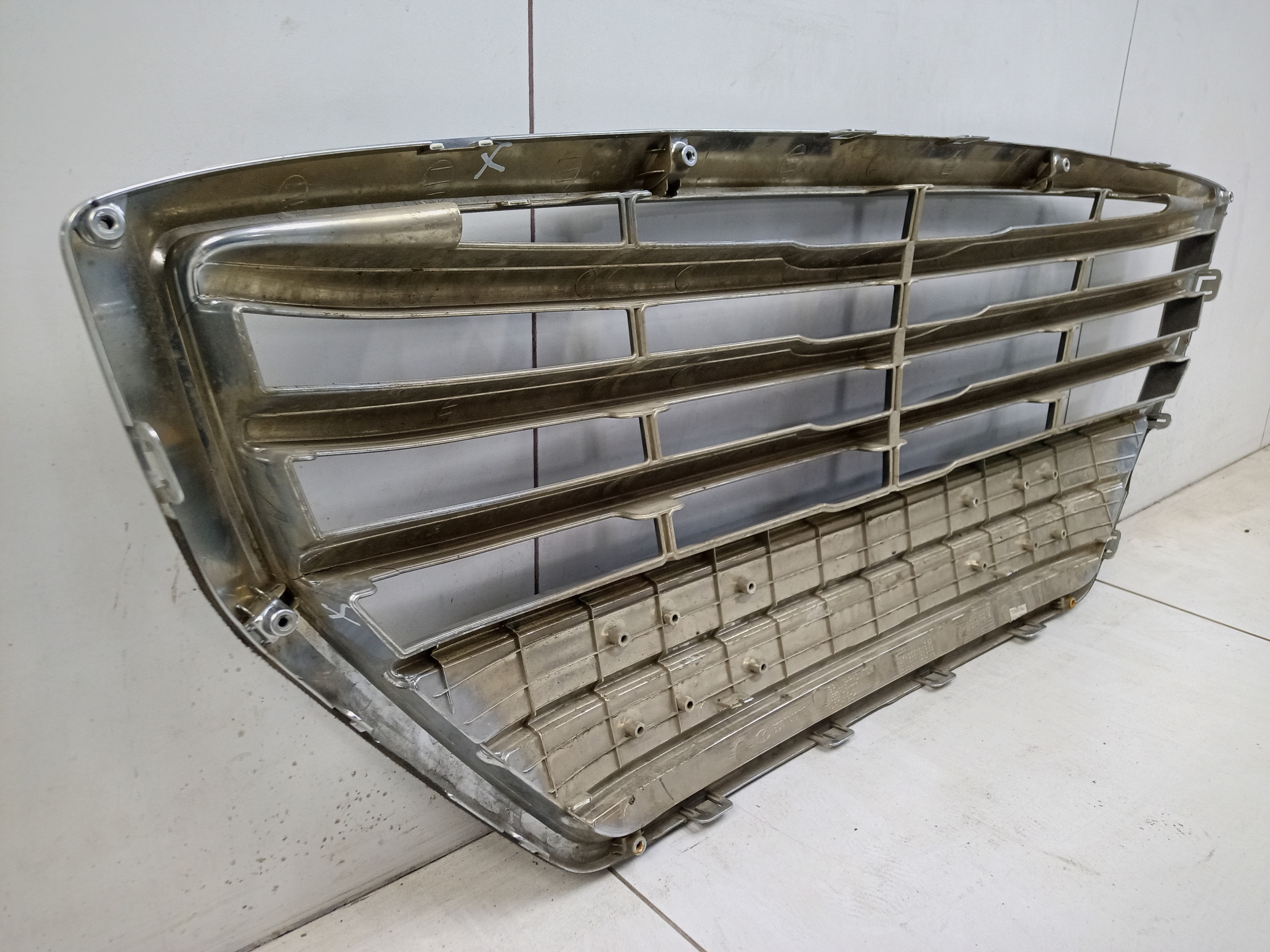 Решётка радиатора Hyundai Genesis 2