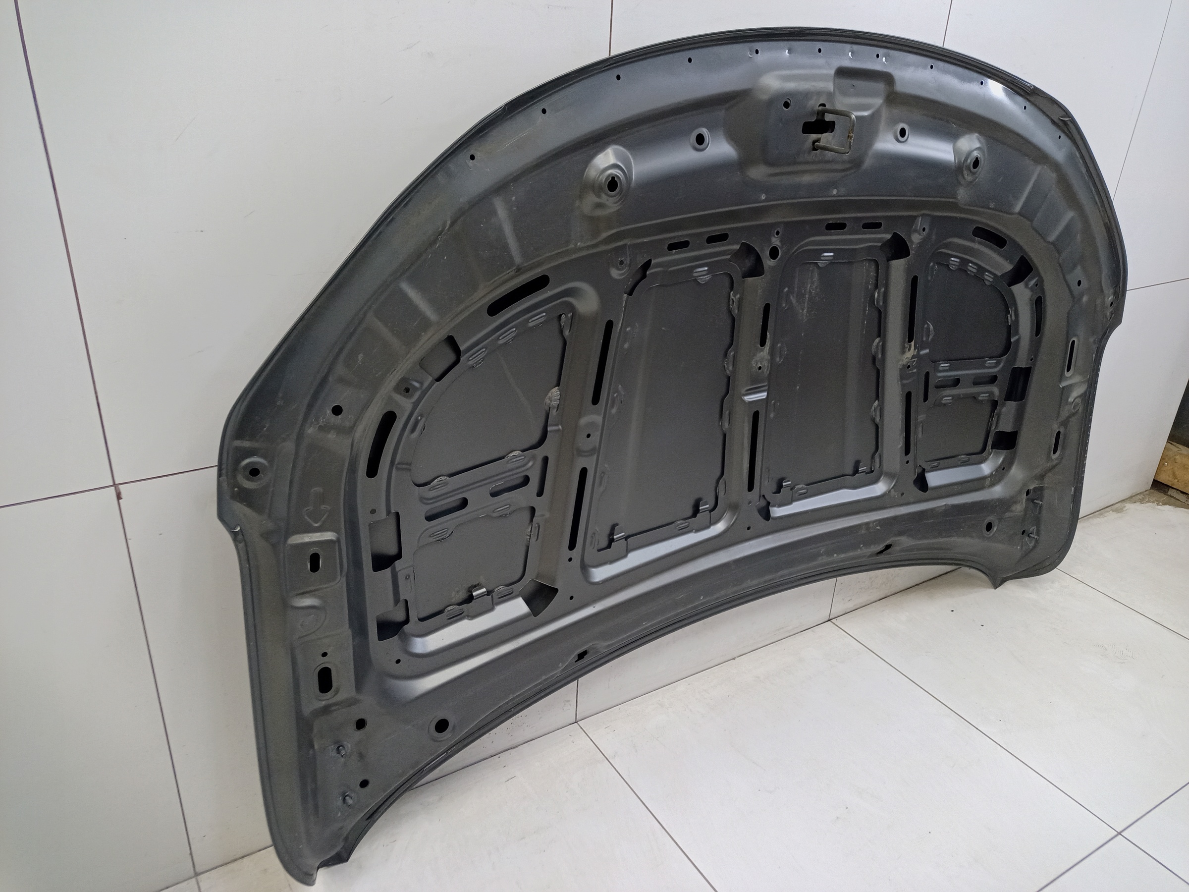 Капот Geely Coolray