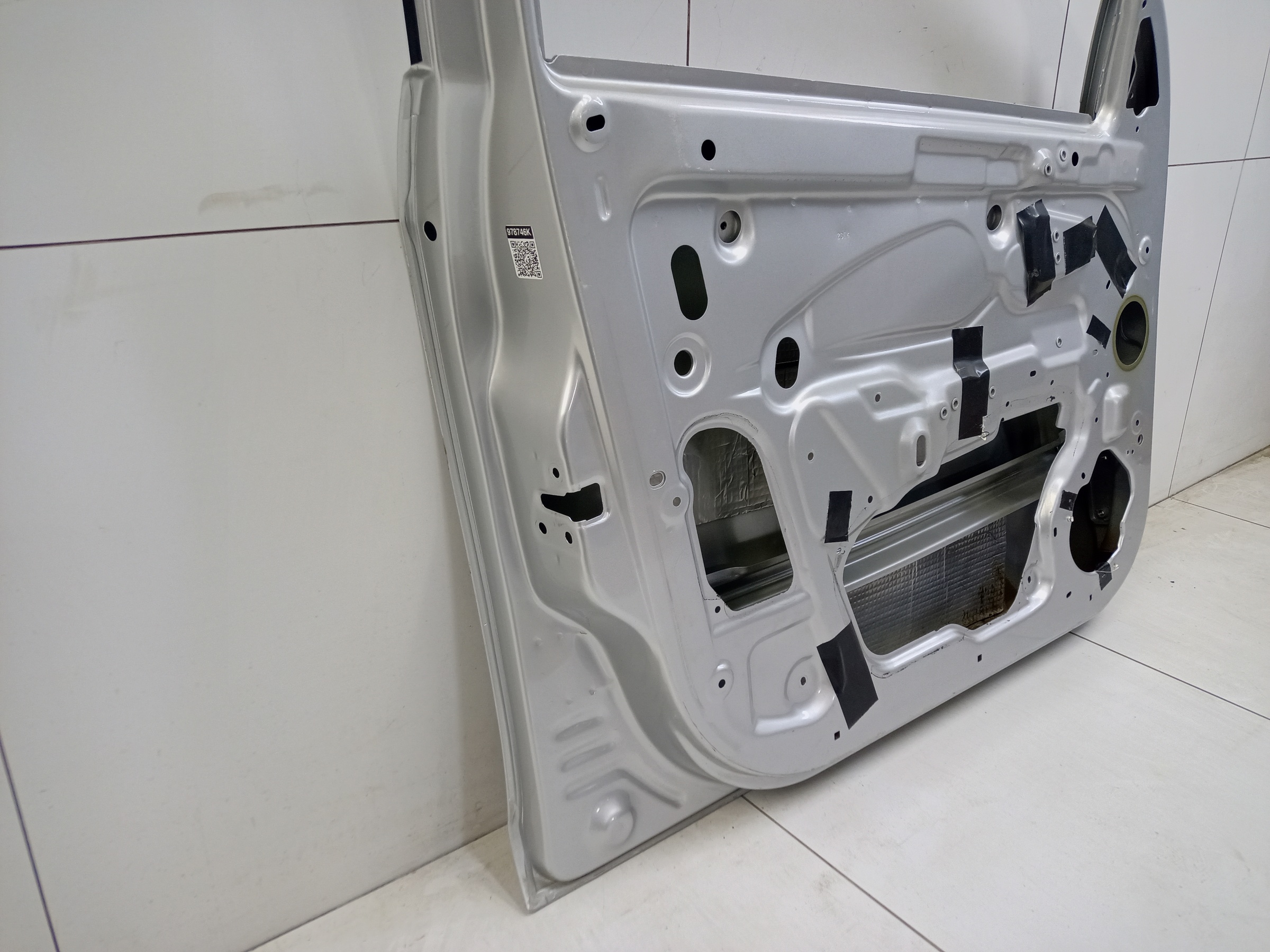 Дверь передняя левая Lada Vesta