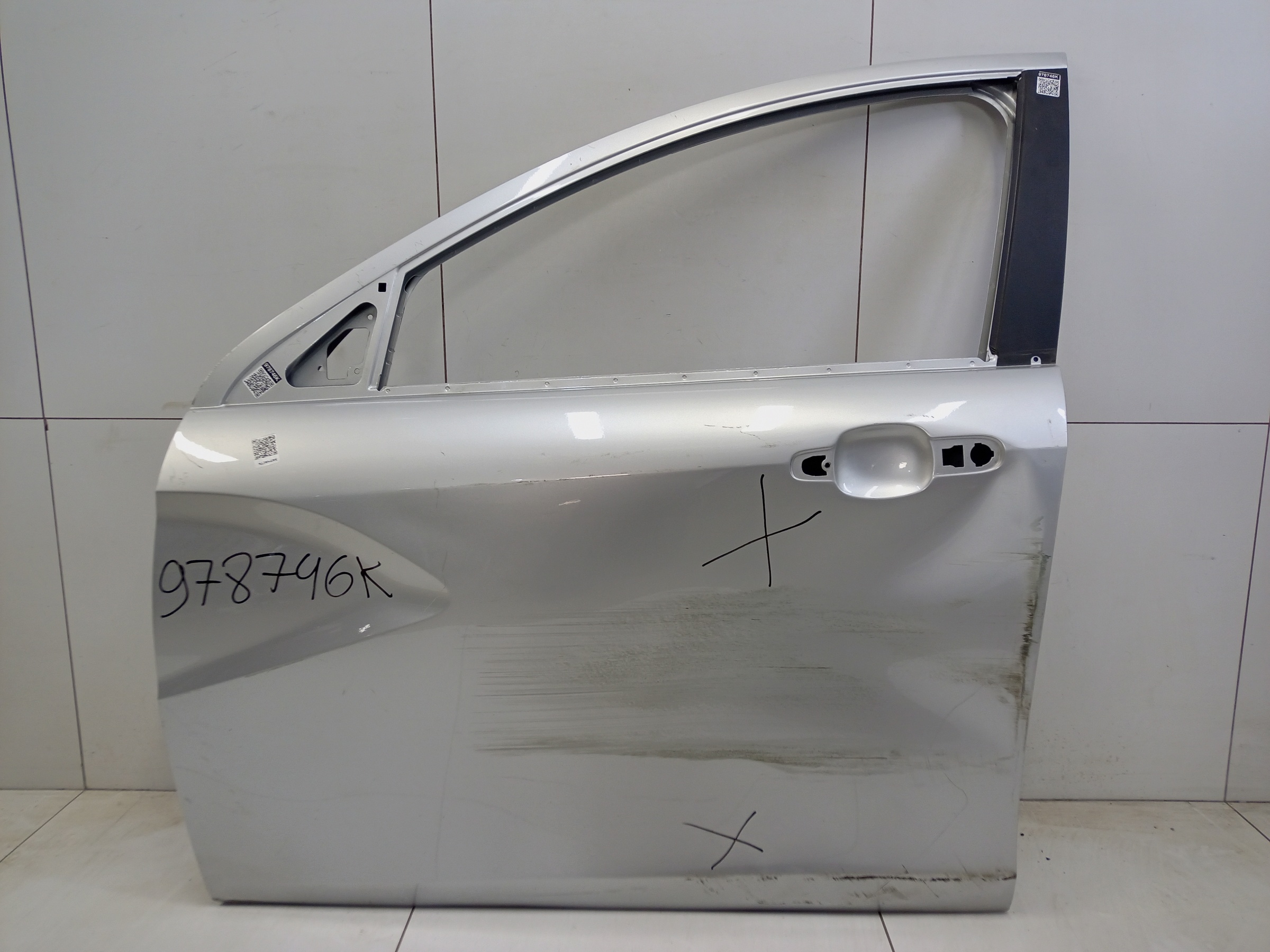 Дверь передняя левая Lada Vesta