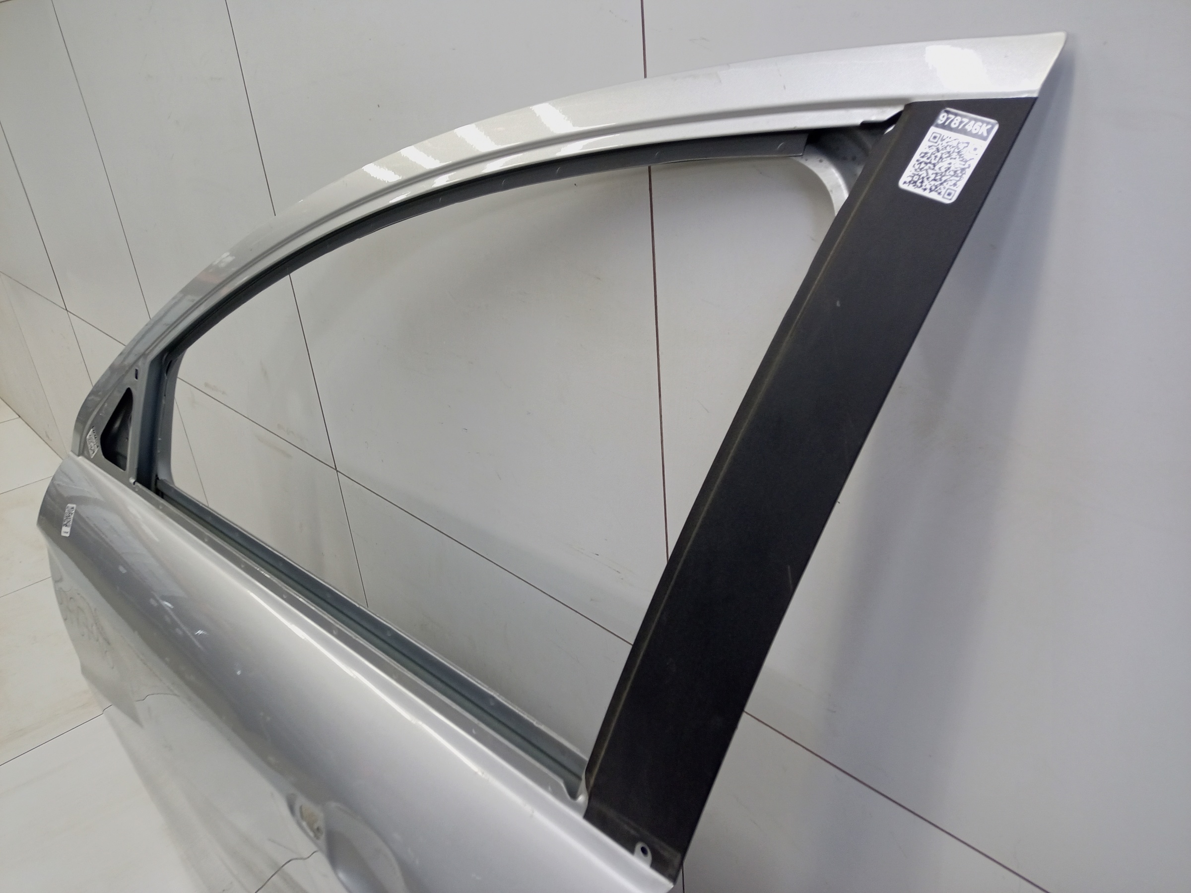 Дверь передняя левая Lada Vesta