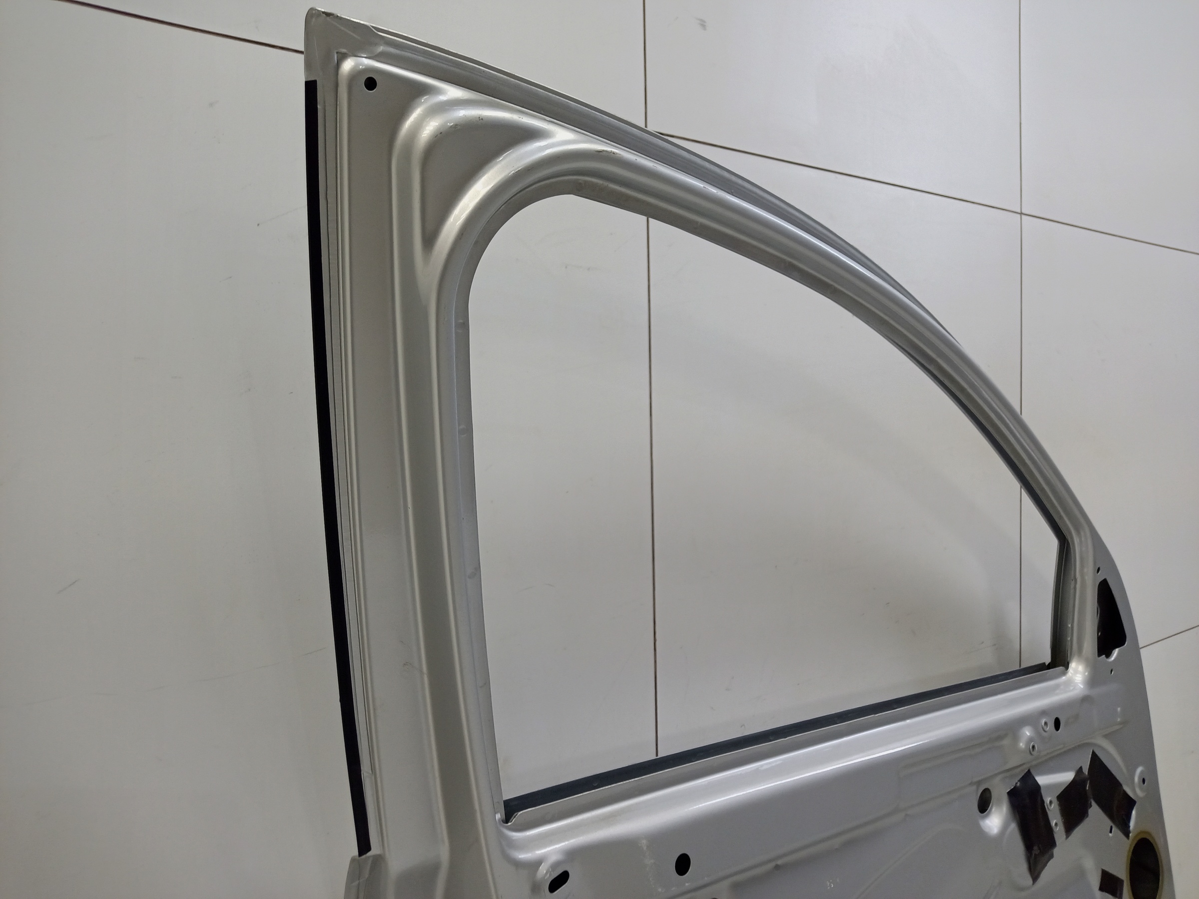 Дверь передняя левая Lada Vesta