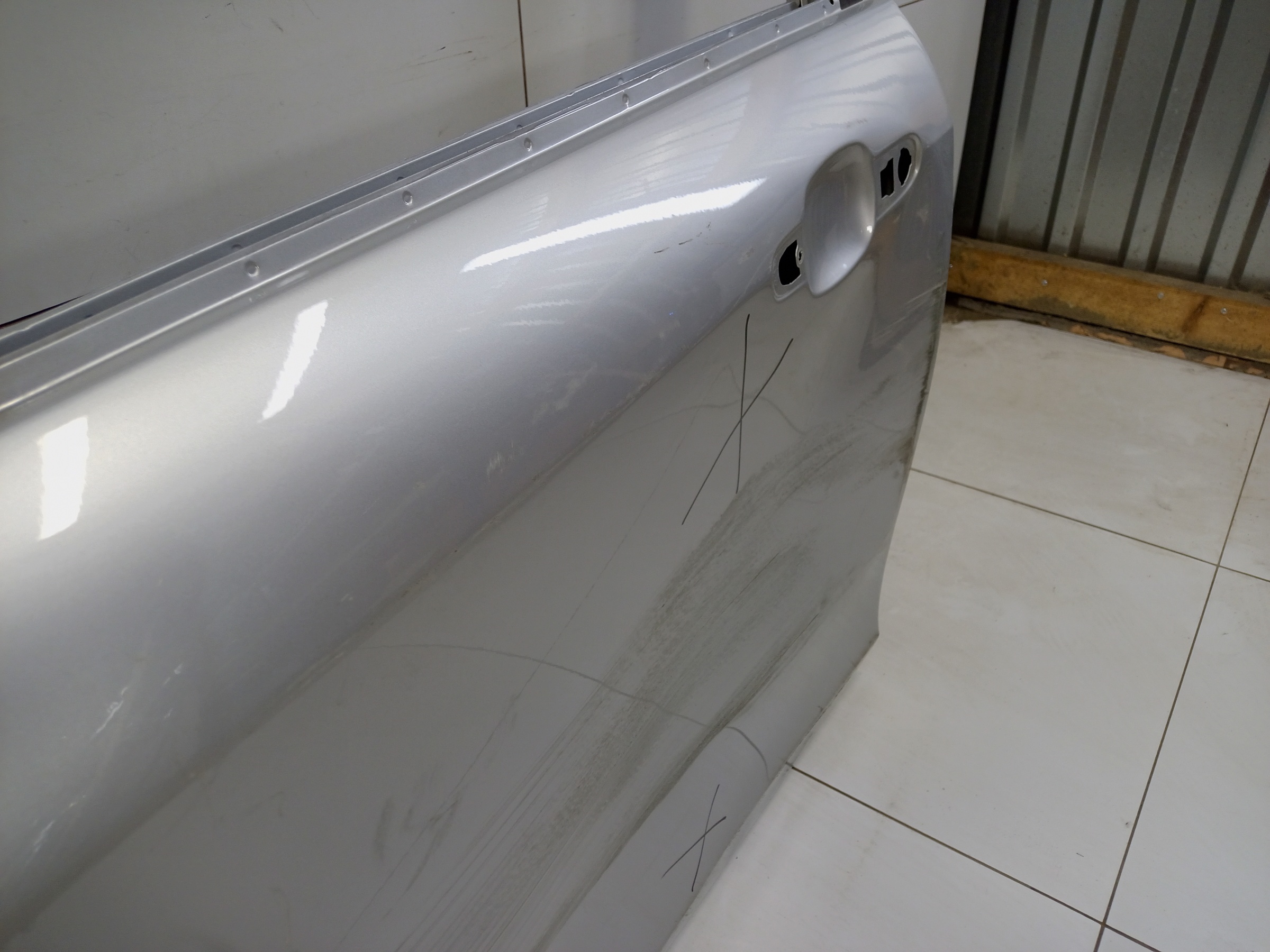 Дверь передняя левая Lada Vesta