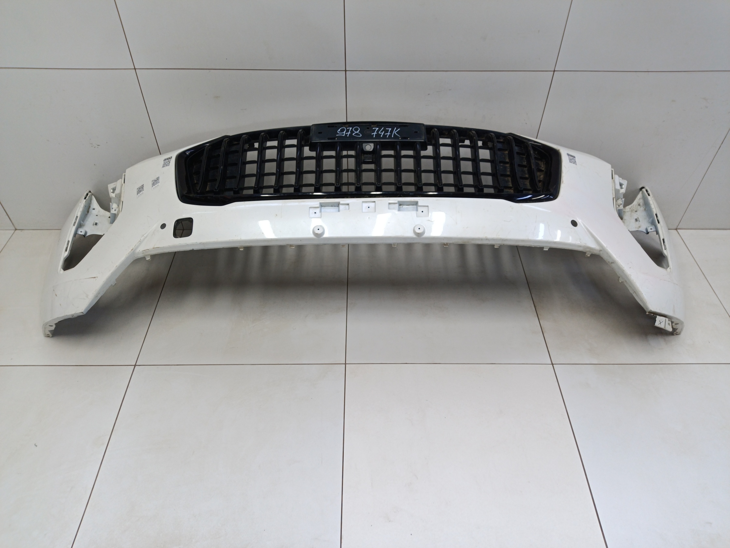 Бампер передний Haval Jolion Restail с отверстиями под накладки