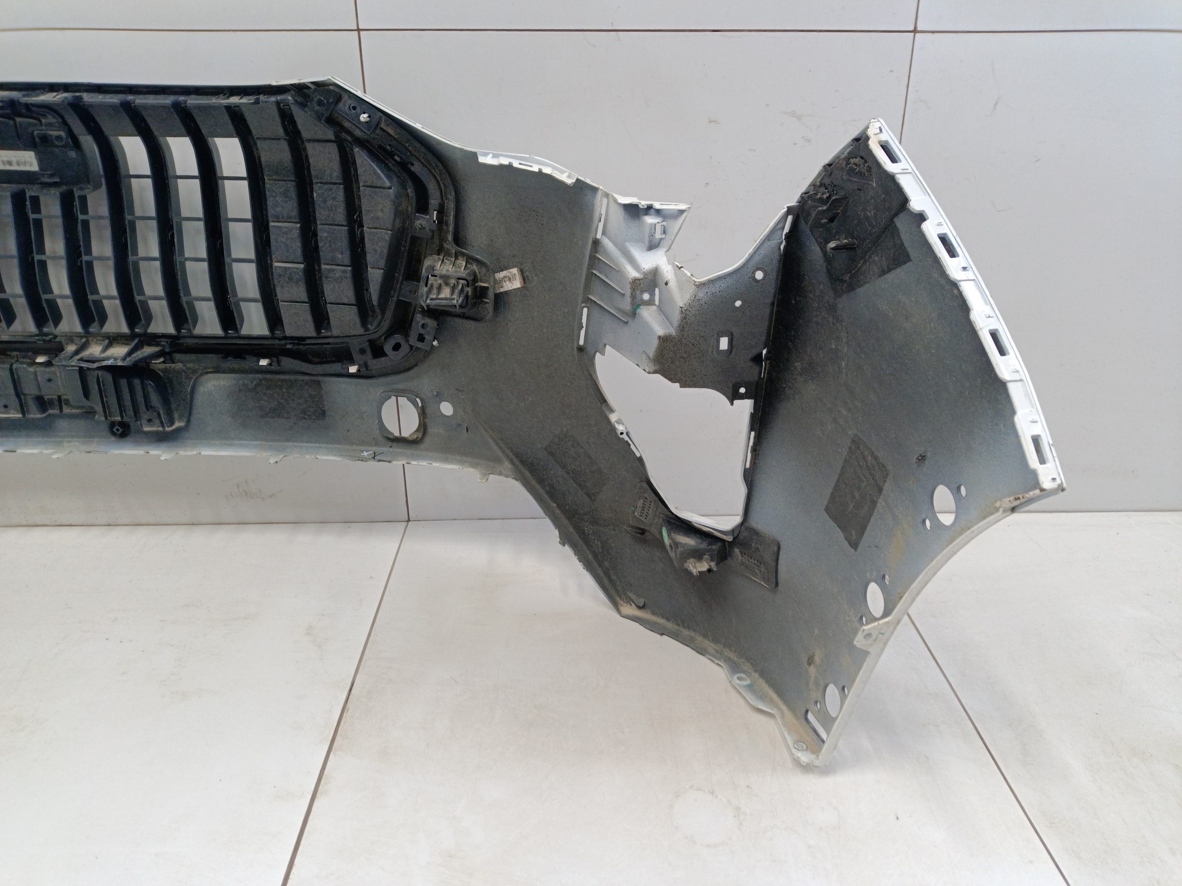 Бампер передний Haval Jolion Restail с отверстиями под накладки