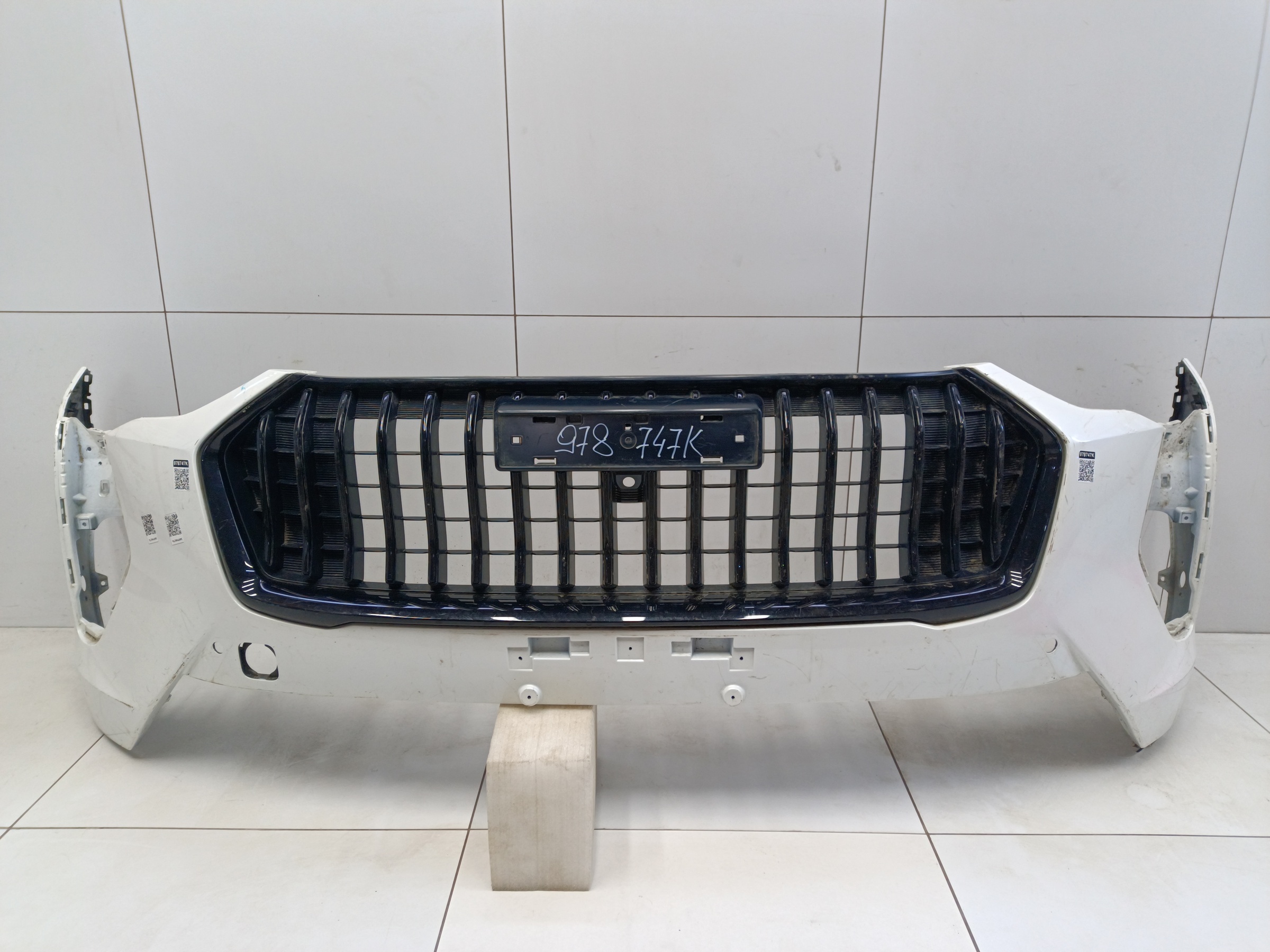 Бампер передний Haval Jolion Restail с отверстиями под накладки