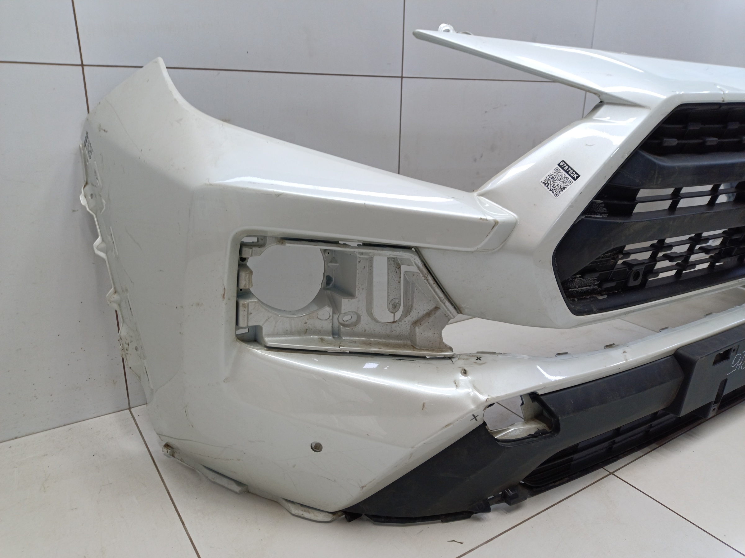 Бампер передний Toyota RAV4 XA50 Restail