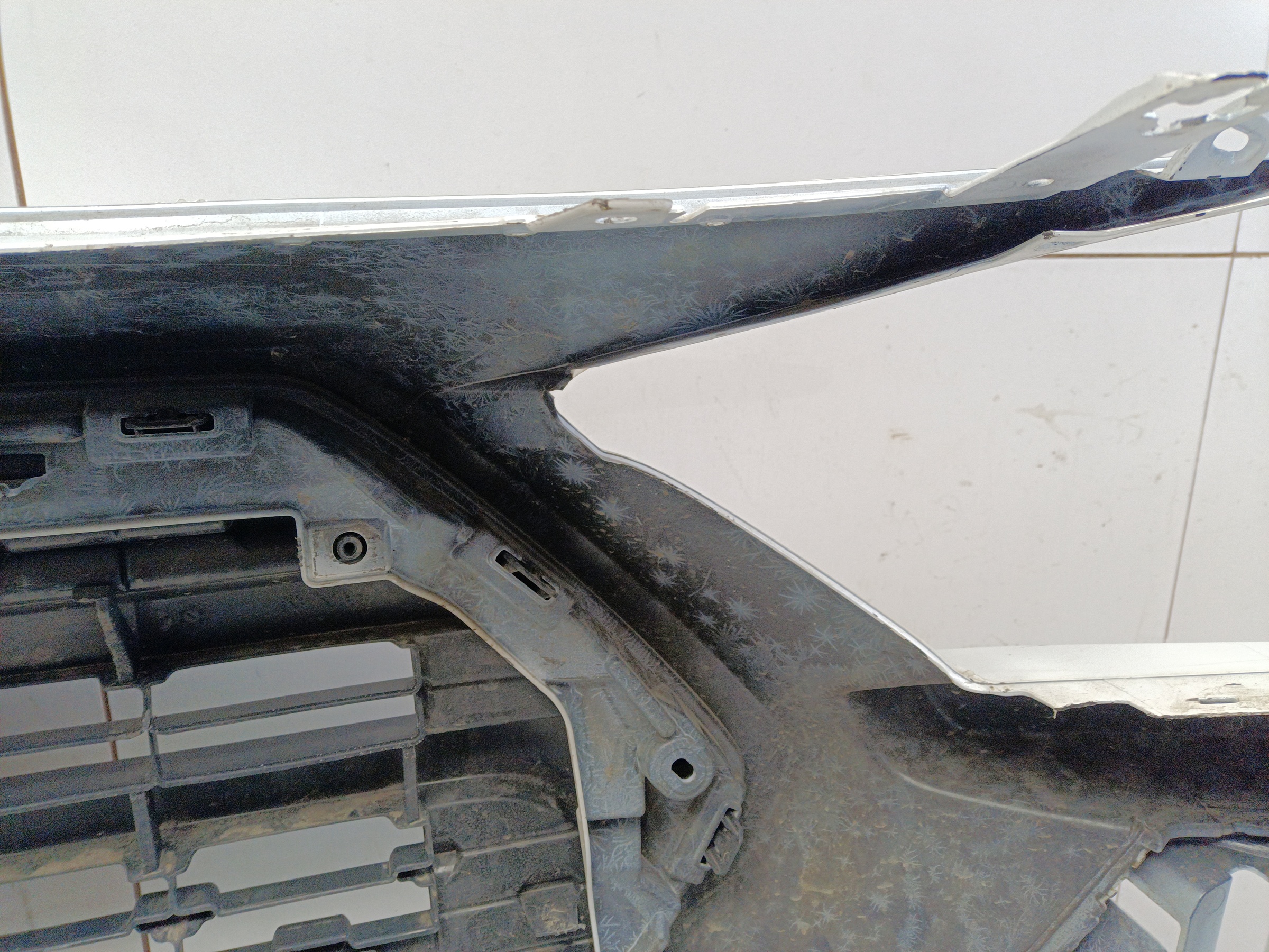 Бампер передний Toyota RAV4 XA50 Restail