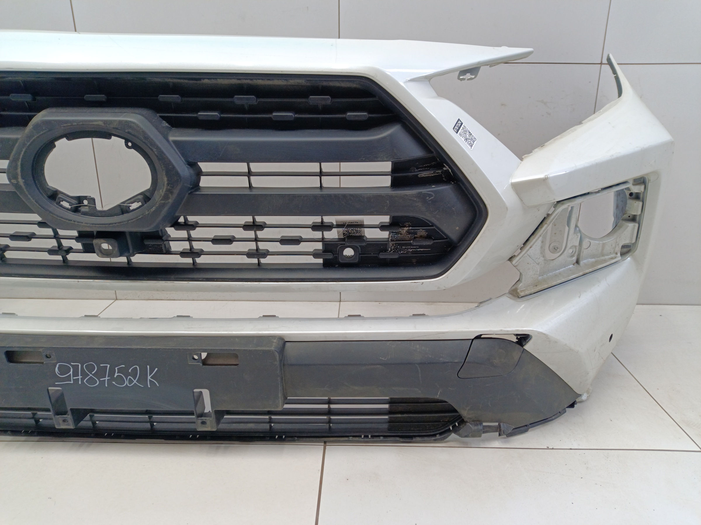 Бампер передний Toyota RAV4 XA50 Restail