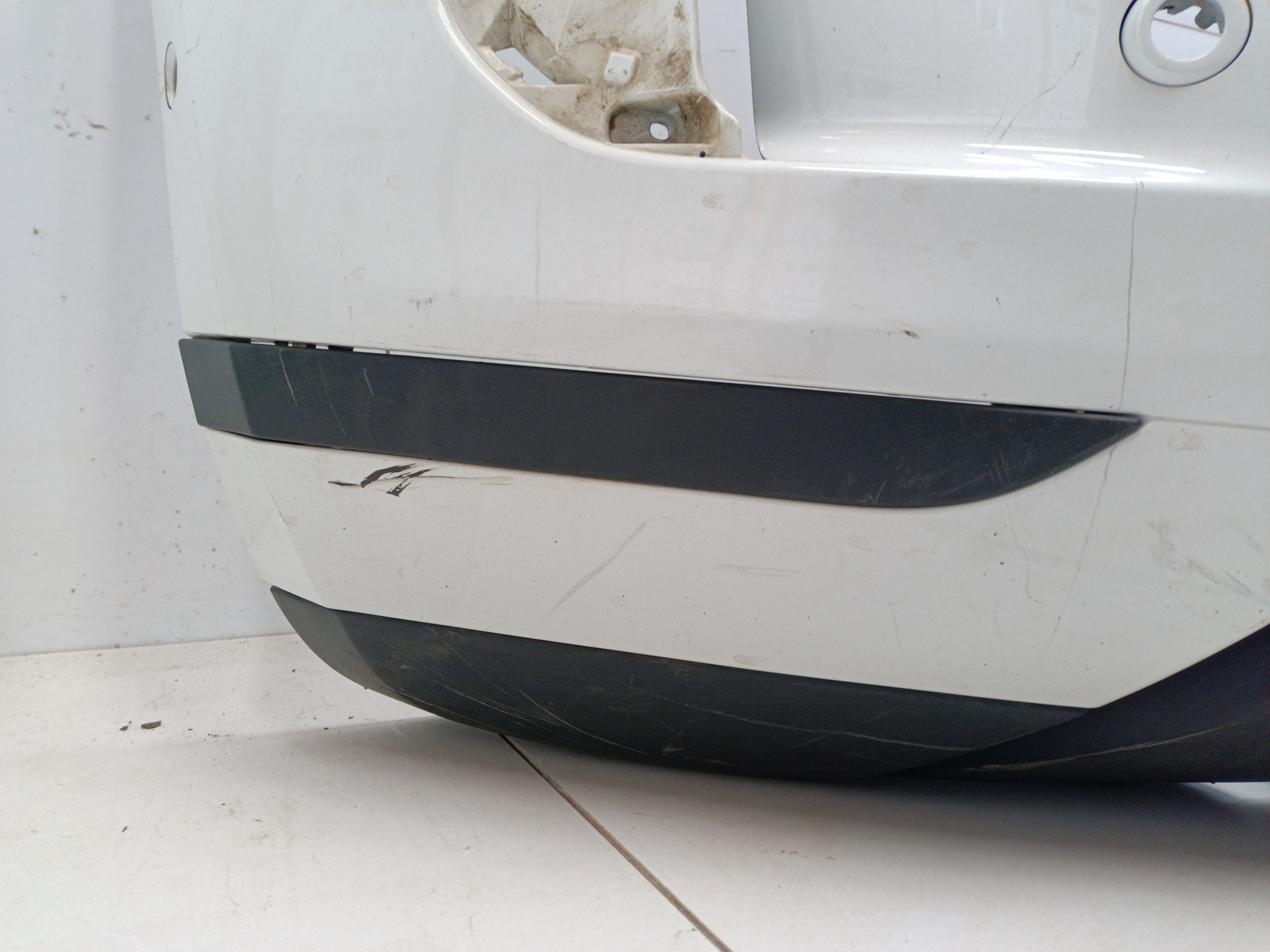 Бампер передний Land Rover Range Rover Evoque 2