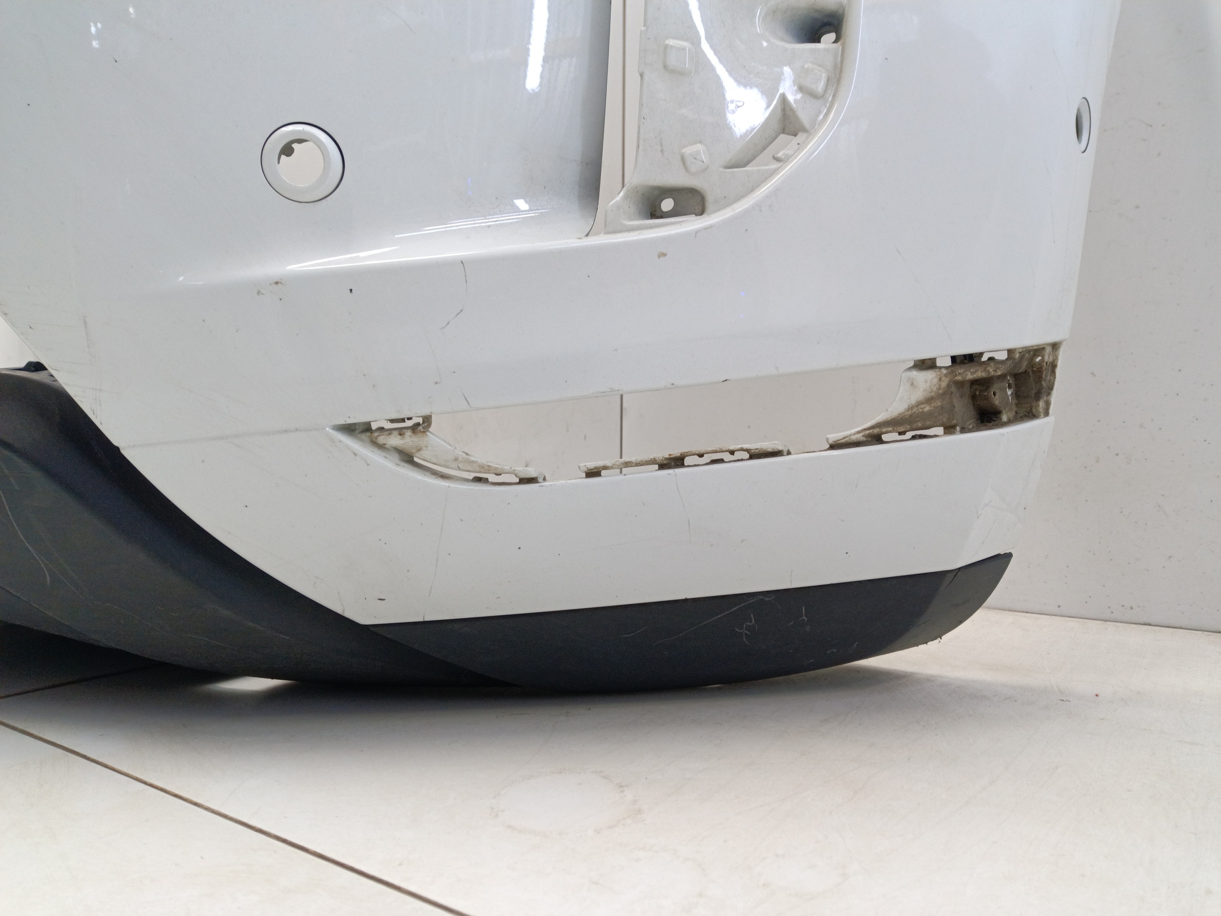 Бампер передний Land Rover Range Rover Evoque 2