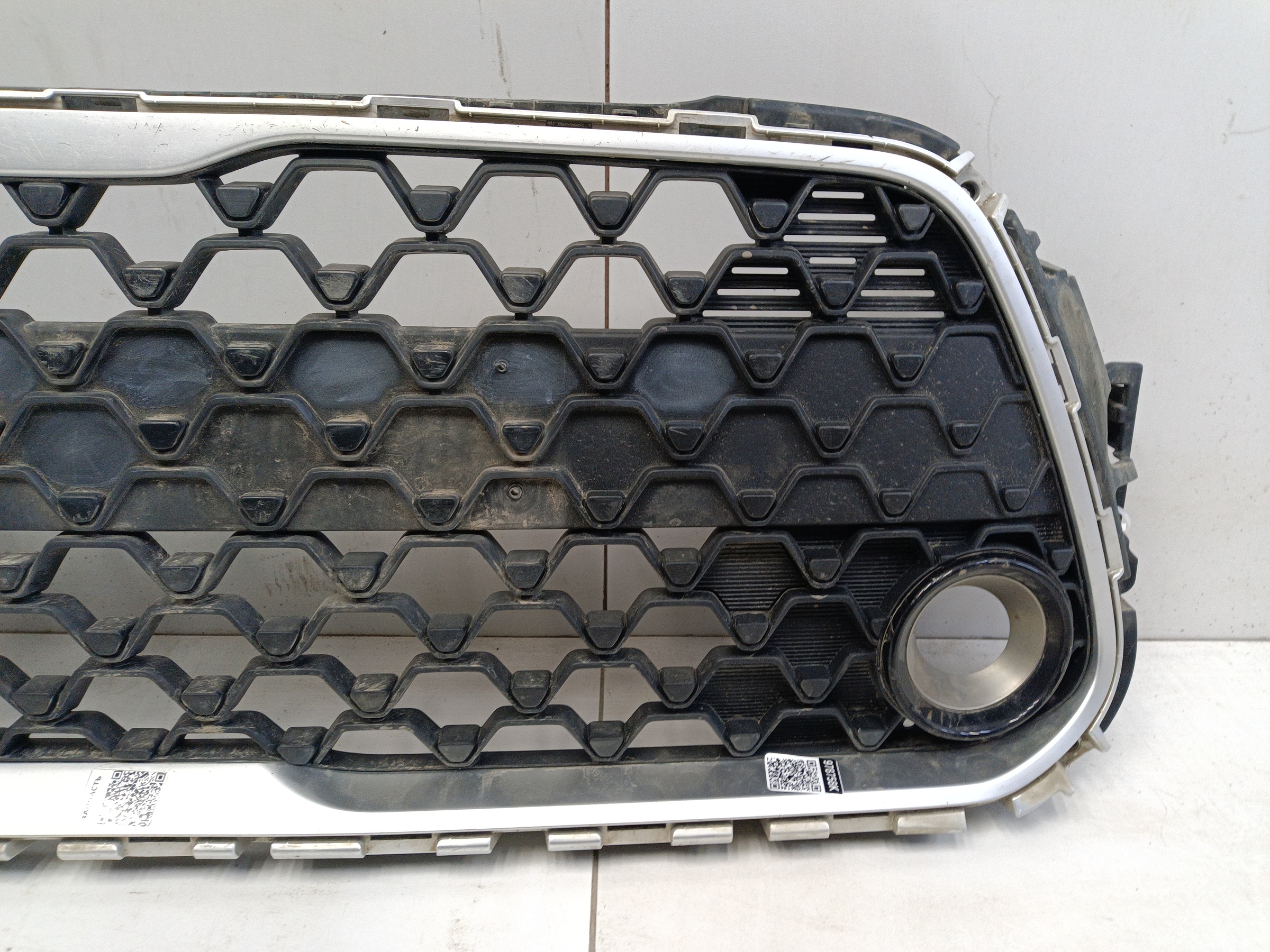 Решётка переднего бампера центральная KIA Soul 3