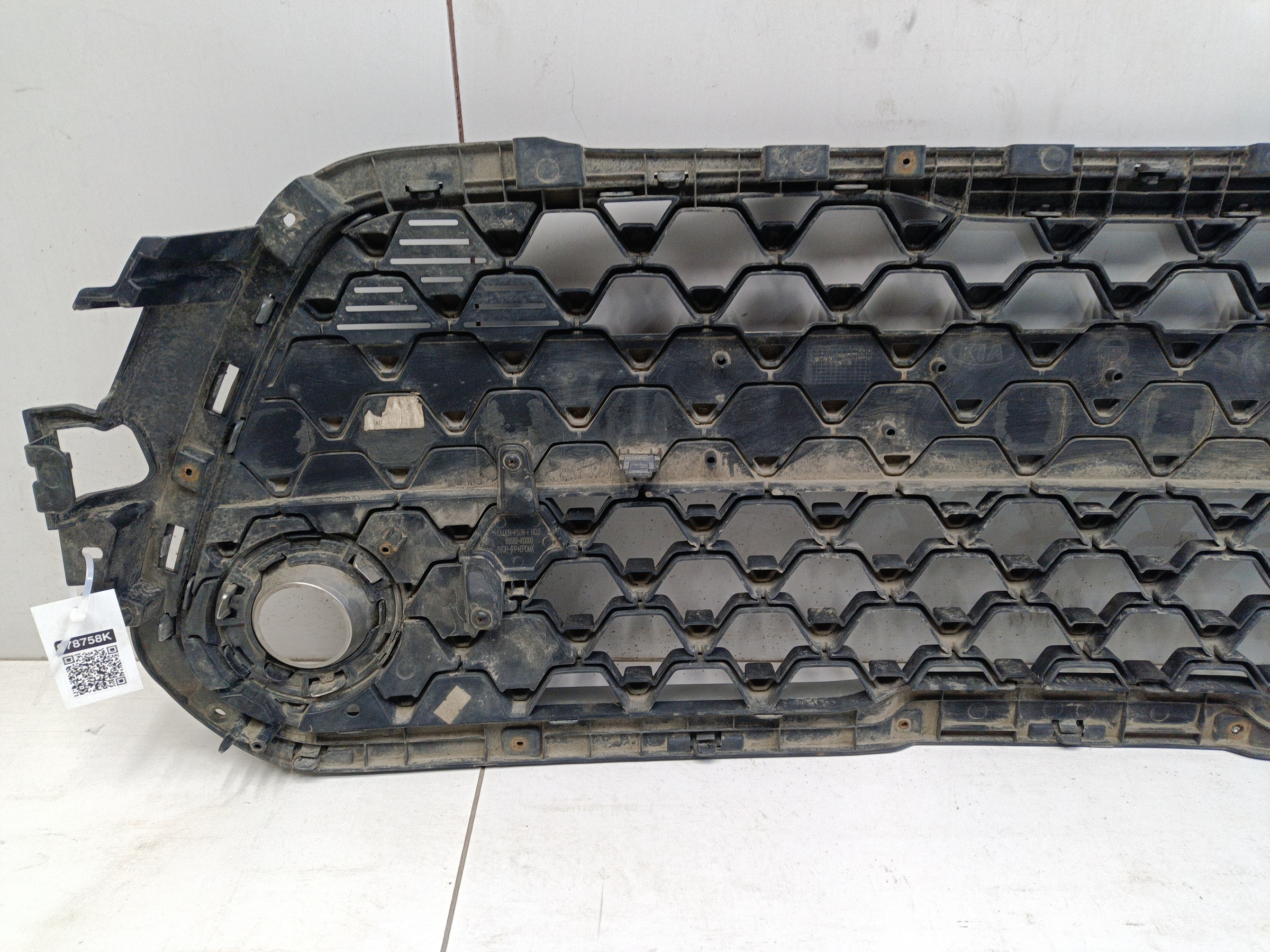 Решётка переднего бампера центральная KIA Soul 3