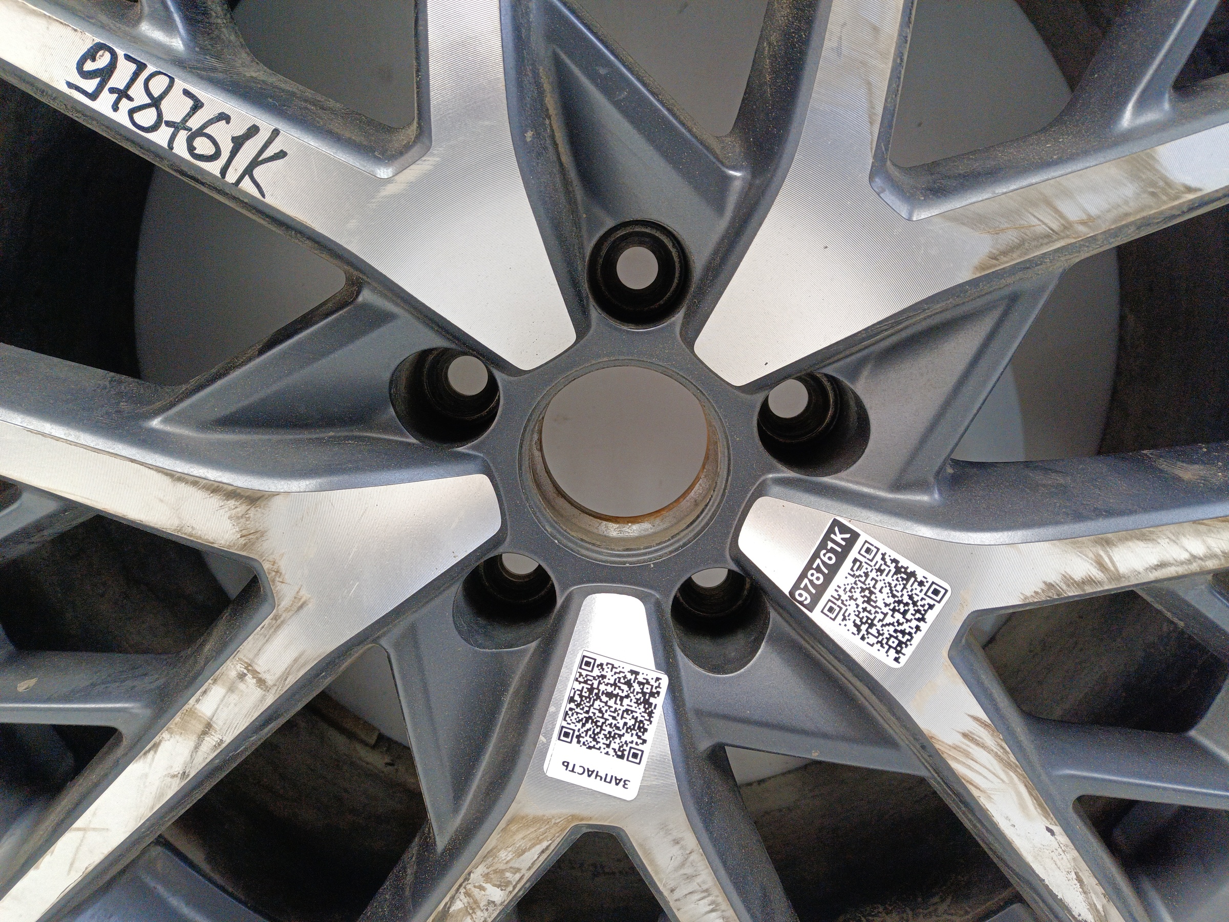 Диск колеса литой GAC GS8 2 R20