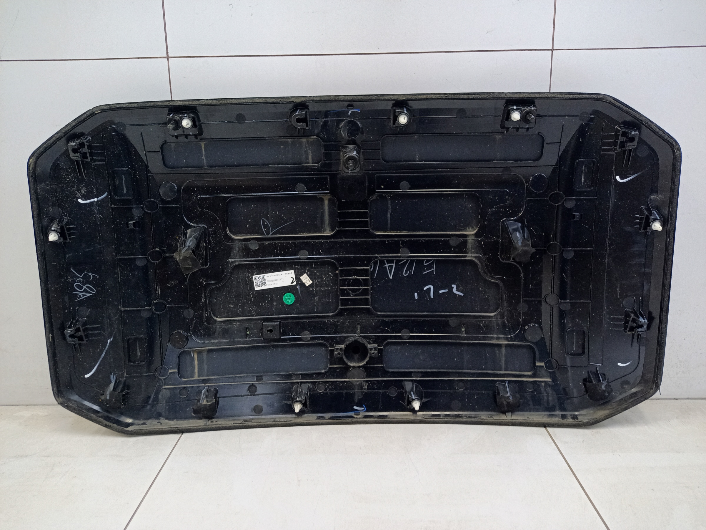 Накладка крышки багажника Haval H3