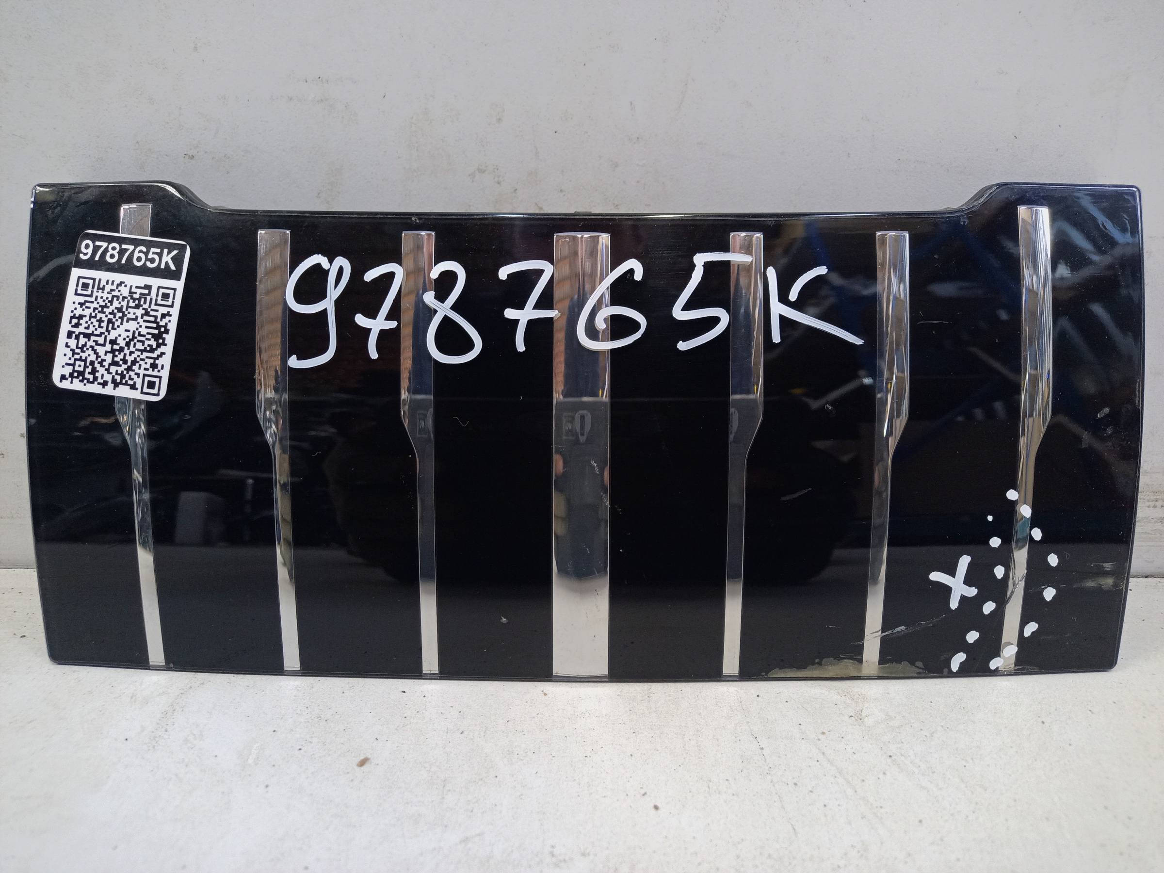 Накладка решетки радиатора Mercedes Benz S-Klasse W223 Maybach