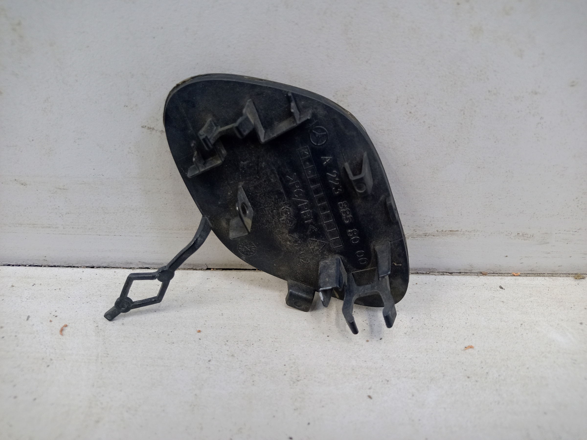 Заглушка буксировочного крюка переднего бампера Mercedes Benz S-Klasse W223 Maybach