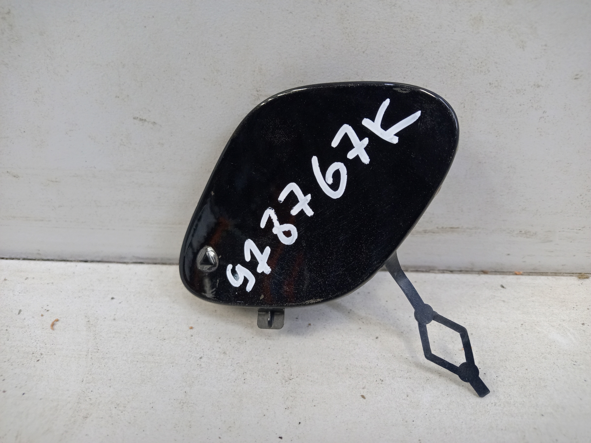 Заглушка буксировочного крюка переднего бампера Mercedes Benz S-Klasse W223 Maybach