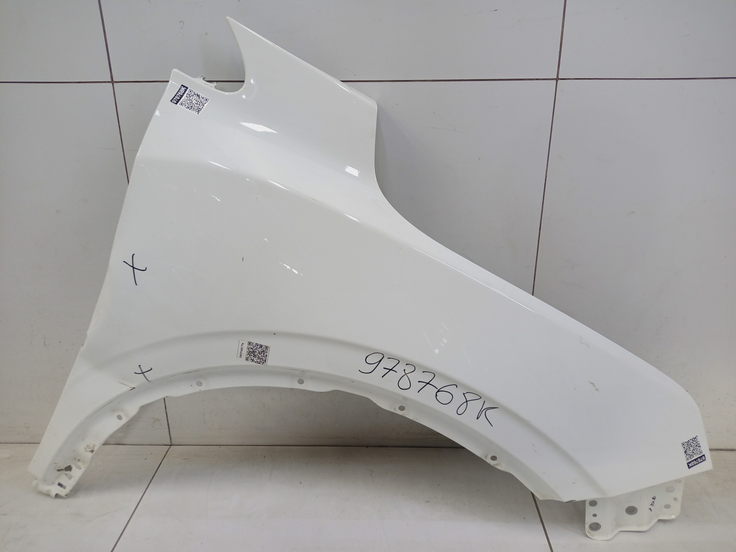 Крыло переднее правое Geely Coolray