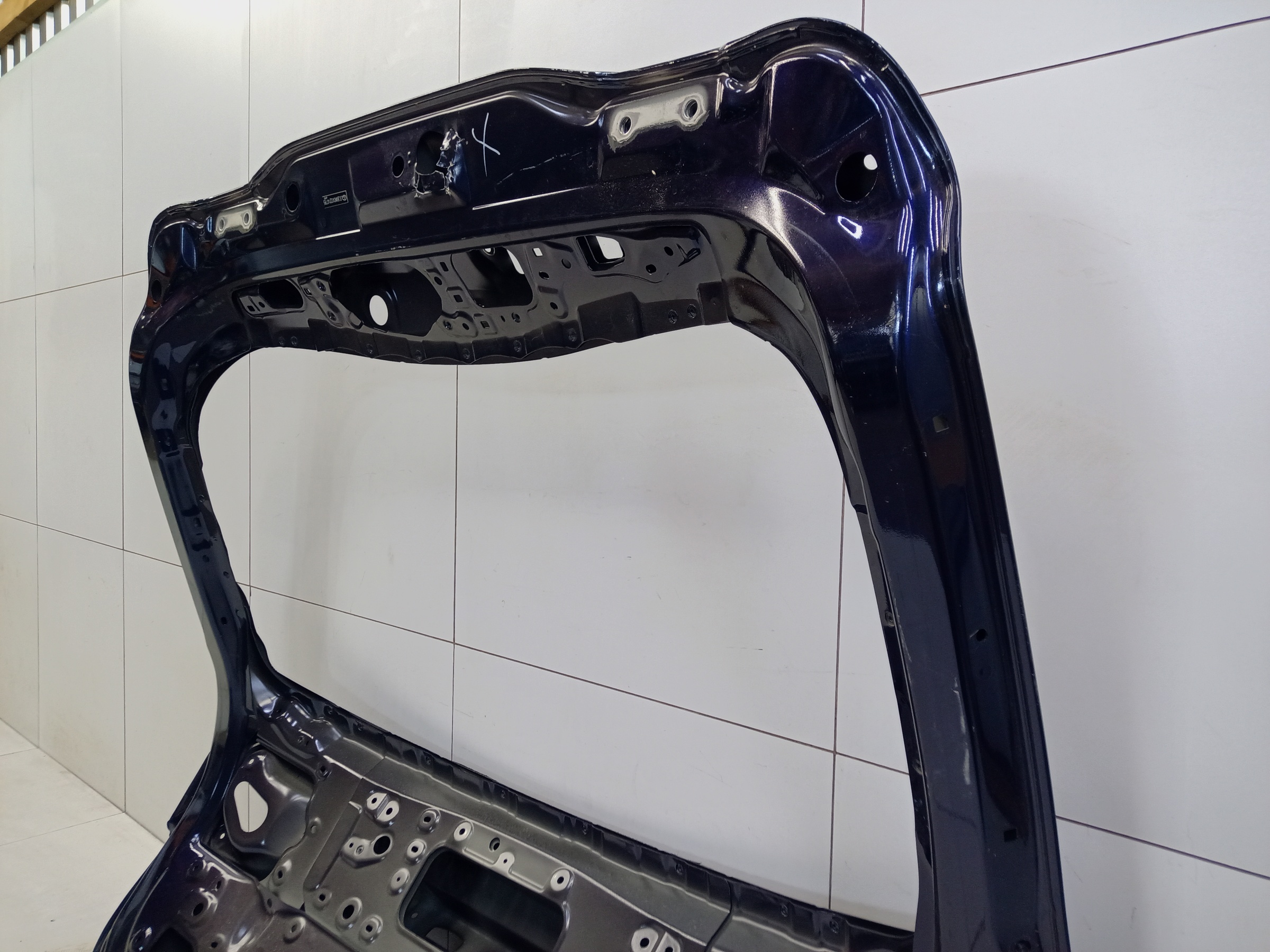 Крышка багажника Lexus RX 4