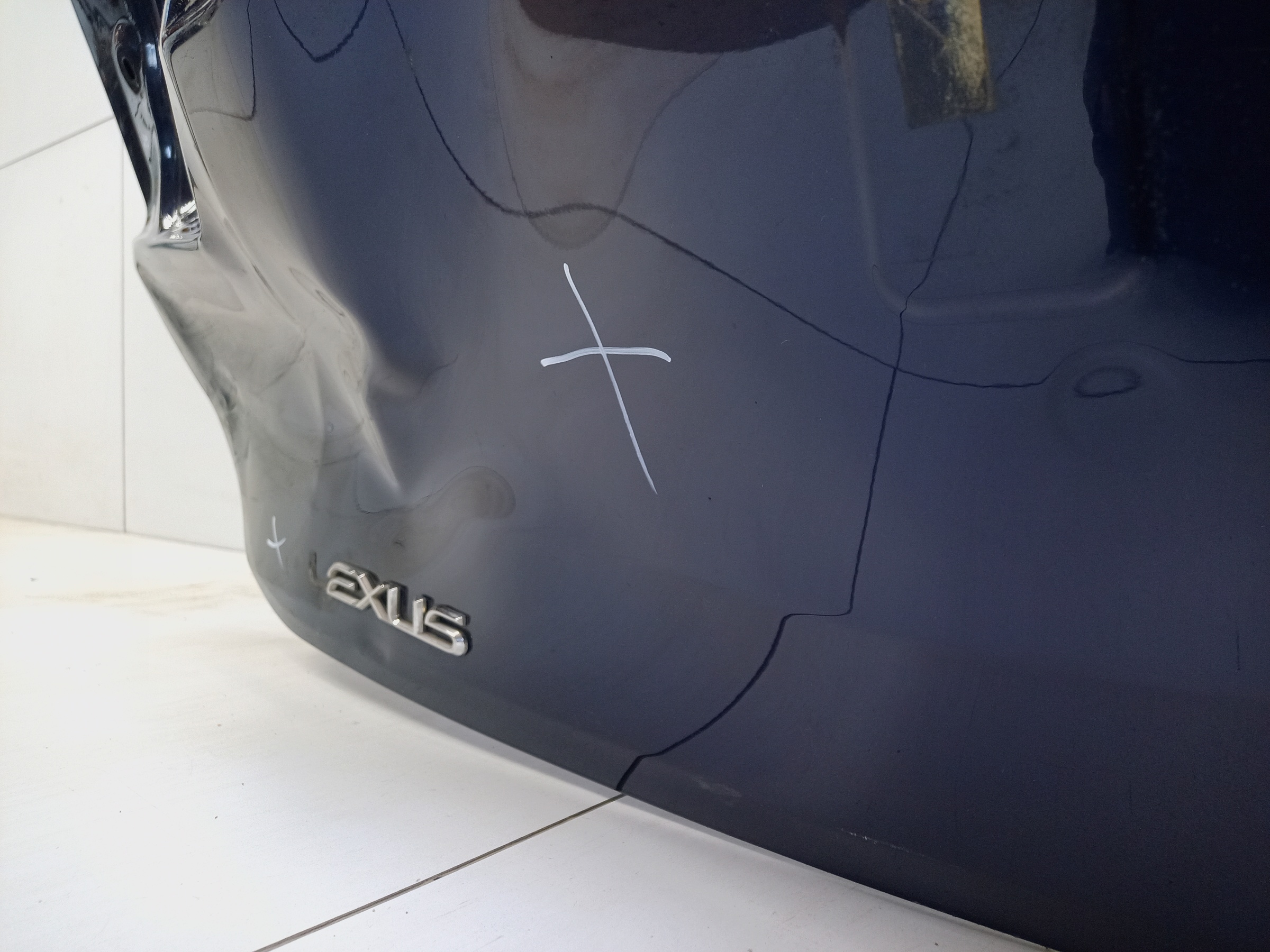 Крышка багажника Lexus RX 4