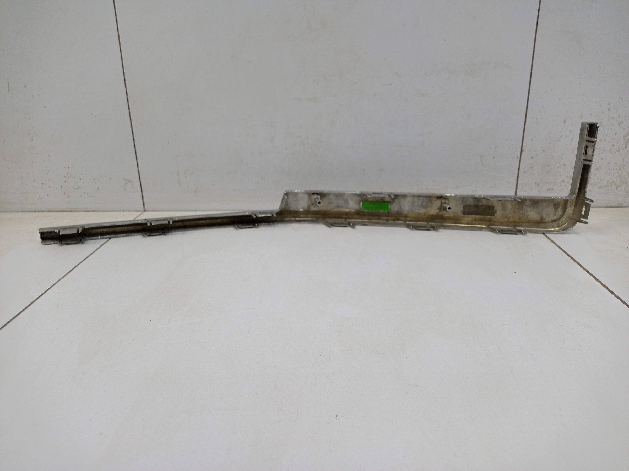 Накладка хром переднего бампера правая Tank 500