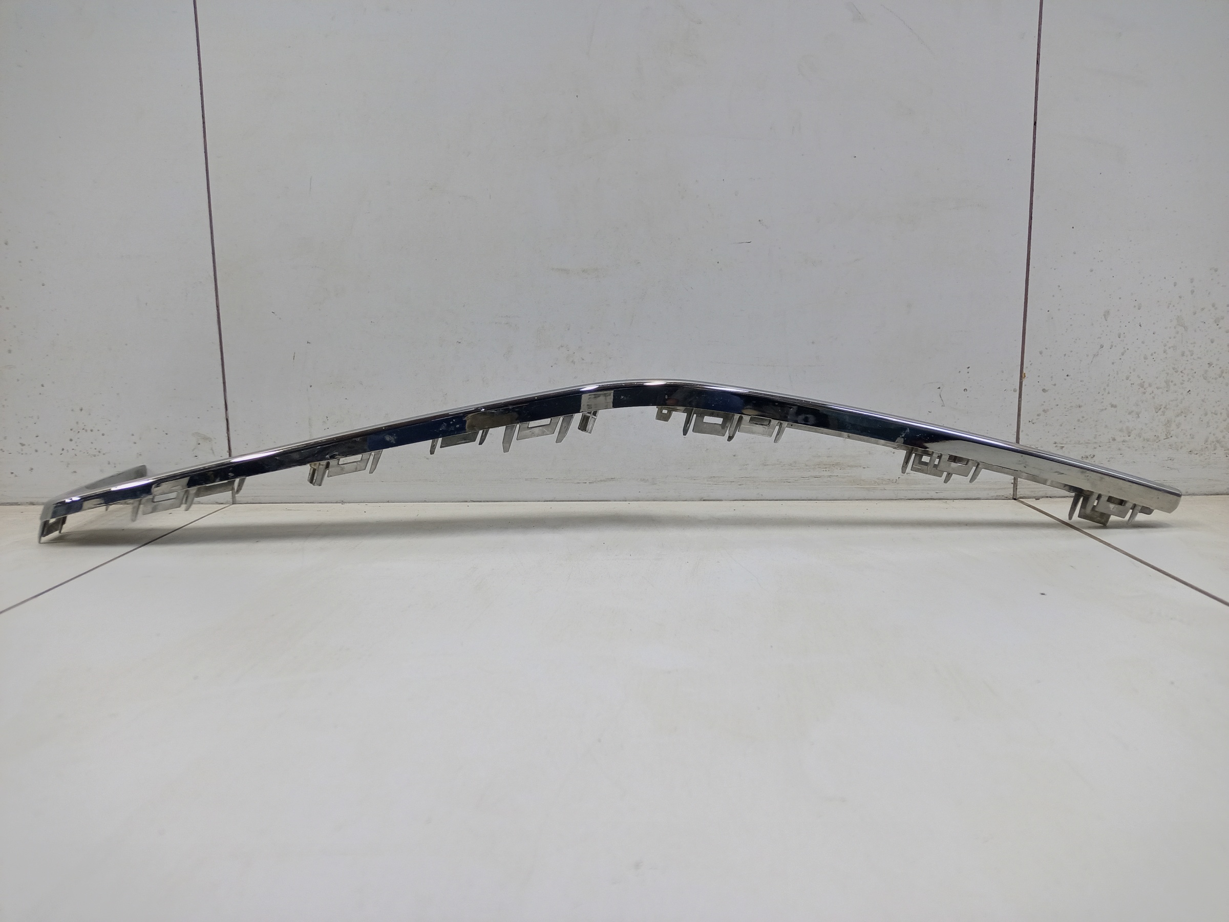 Накладка хром переднего бампера правая Tank 500