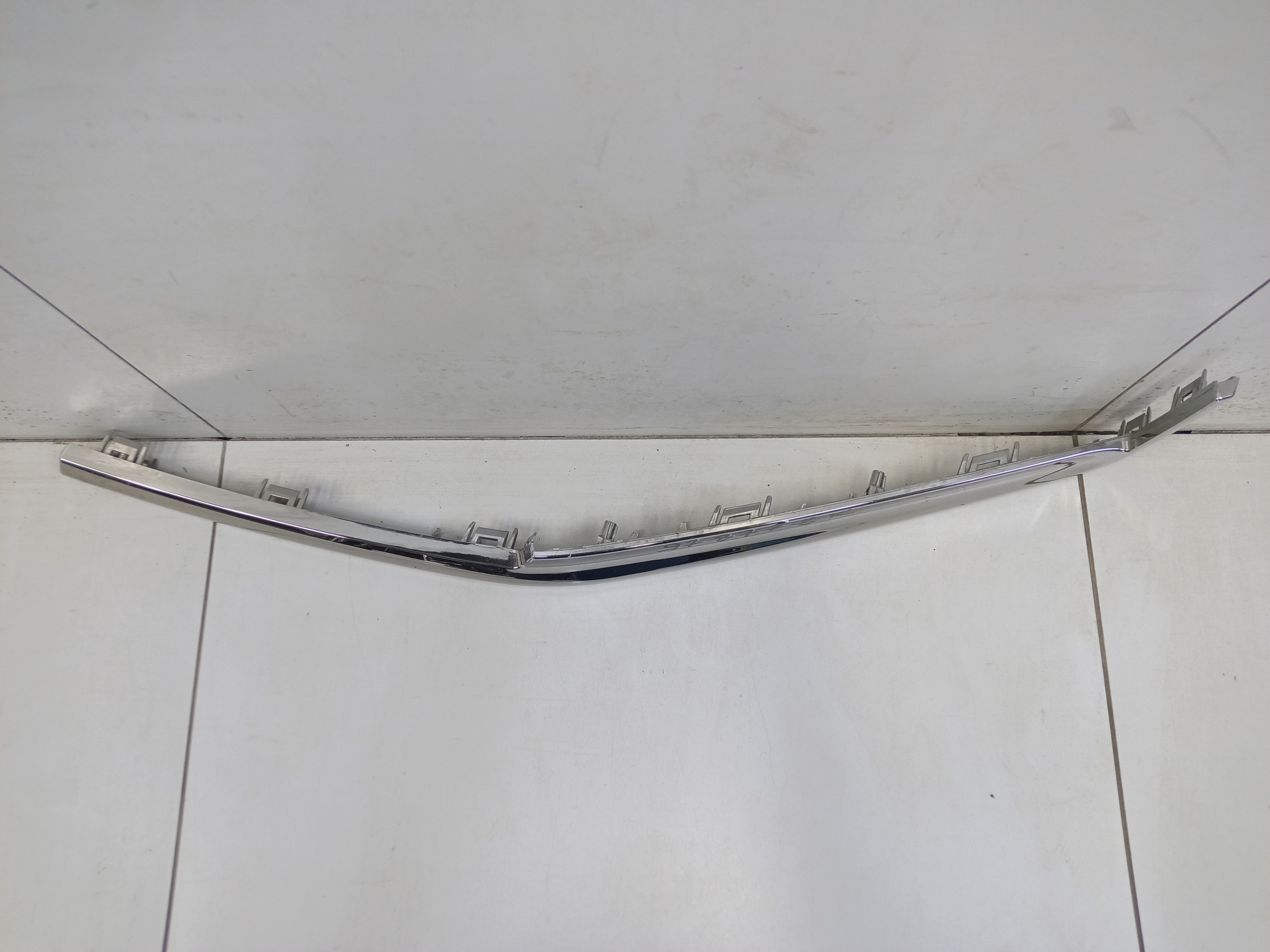 Накладка хром переднего бампера левая Tank 500