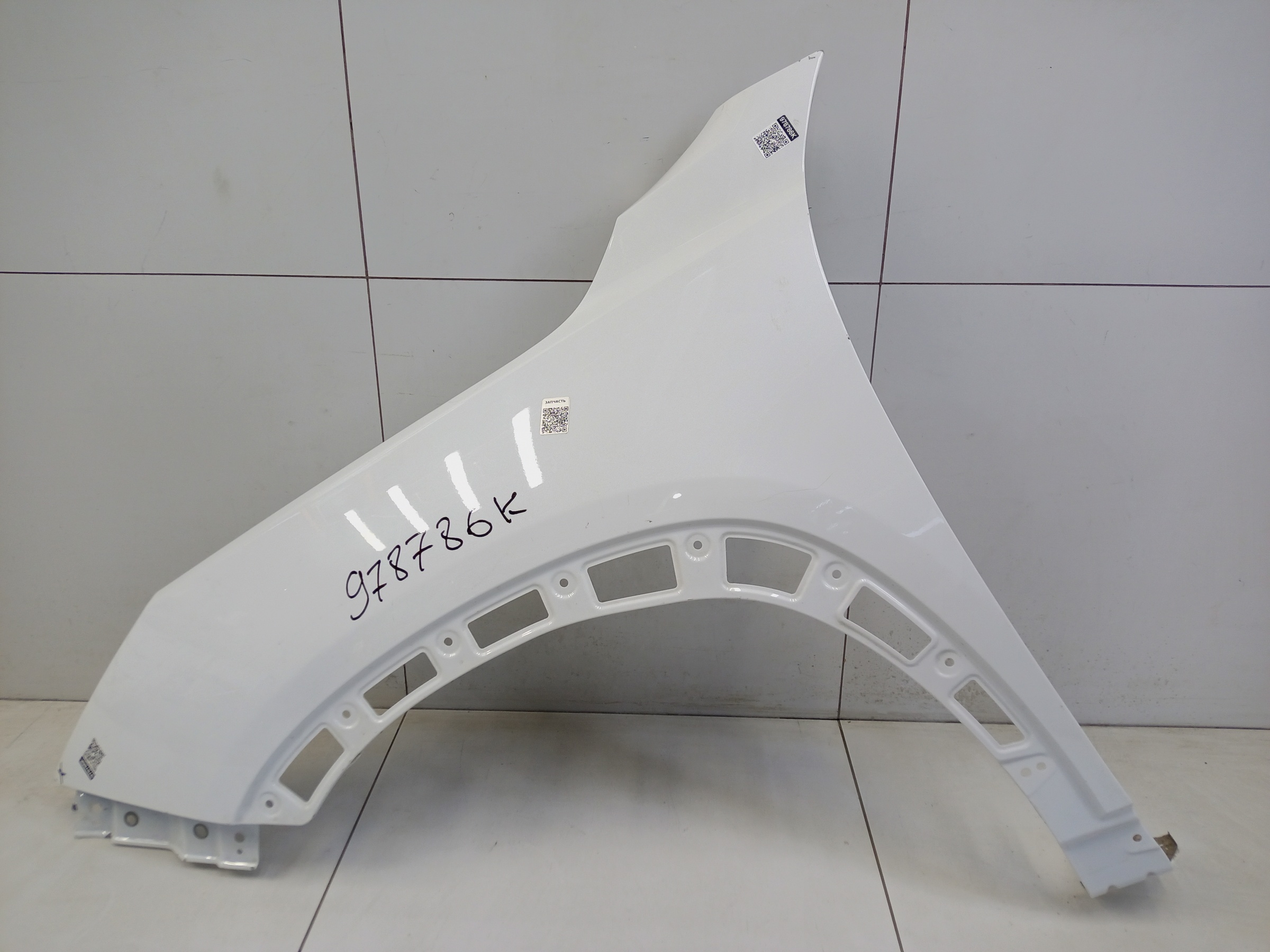 Крыло переднее левое Exeed LX