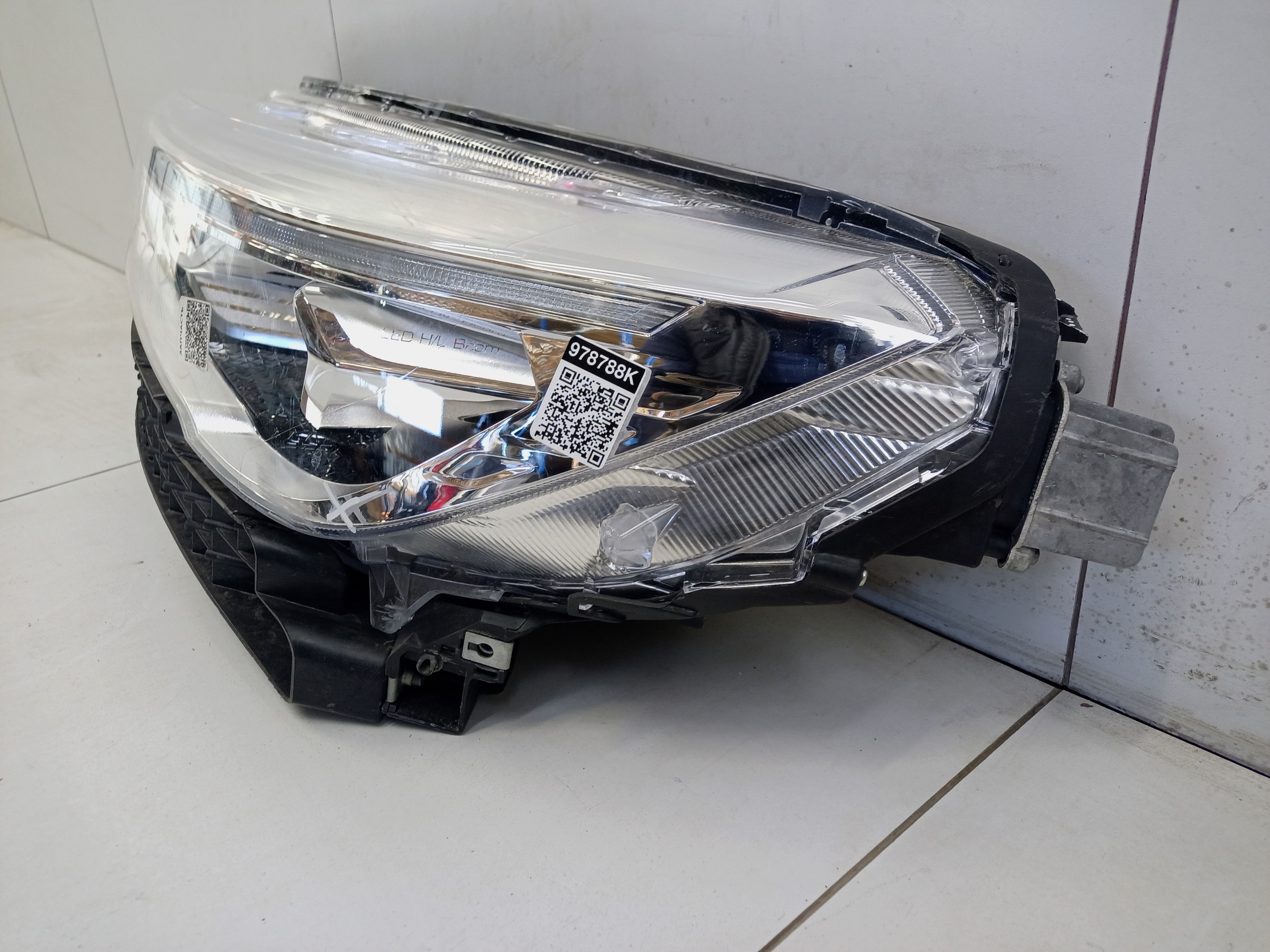 Фара передняя левая Haval M6 2 LED