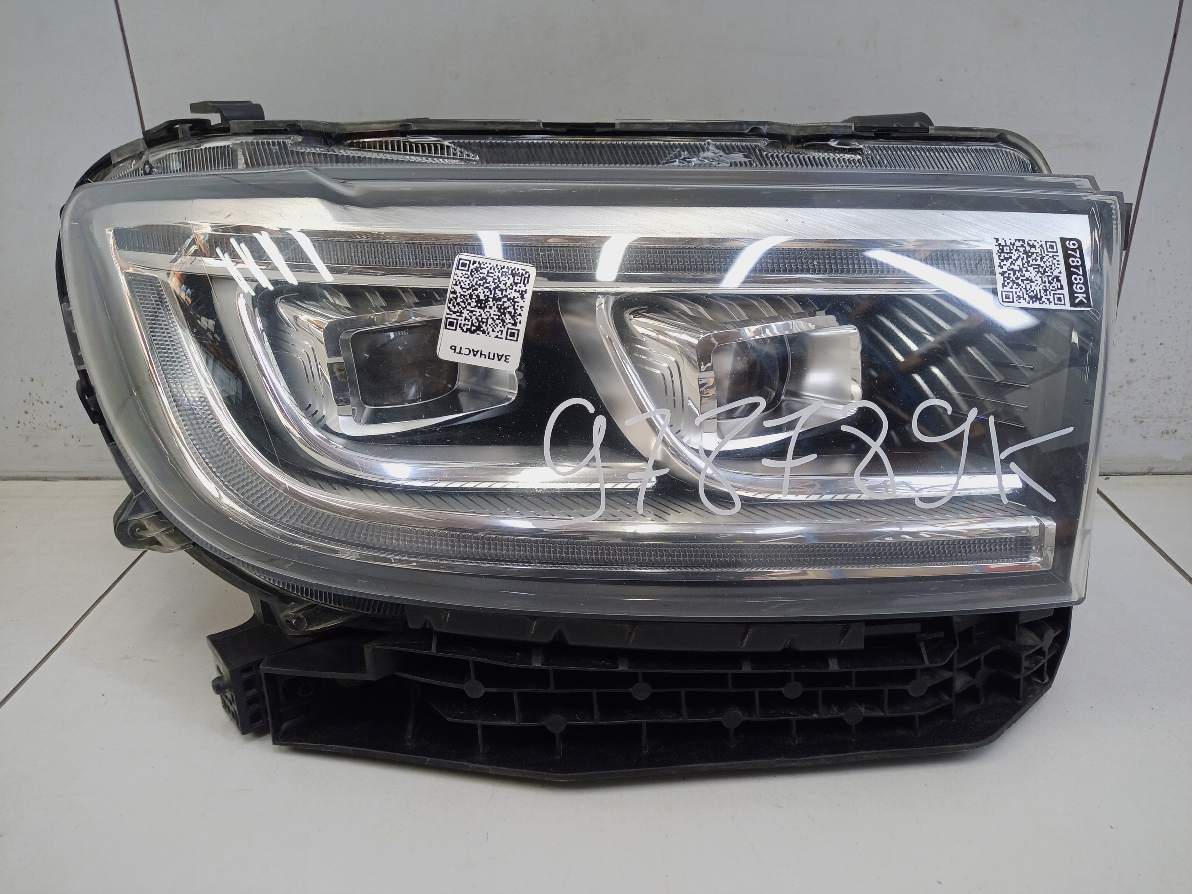 Фара передняя правая Great Wall Poer LED