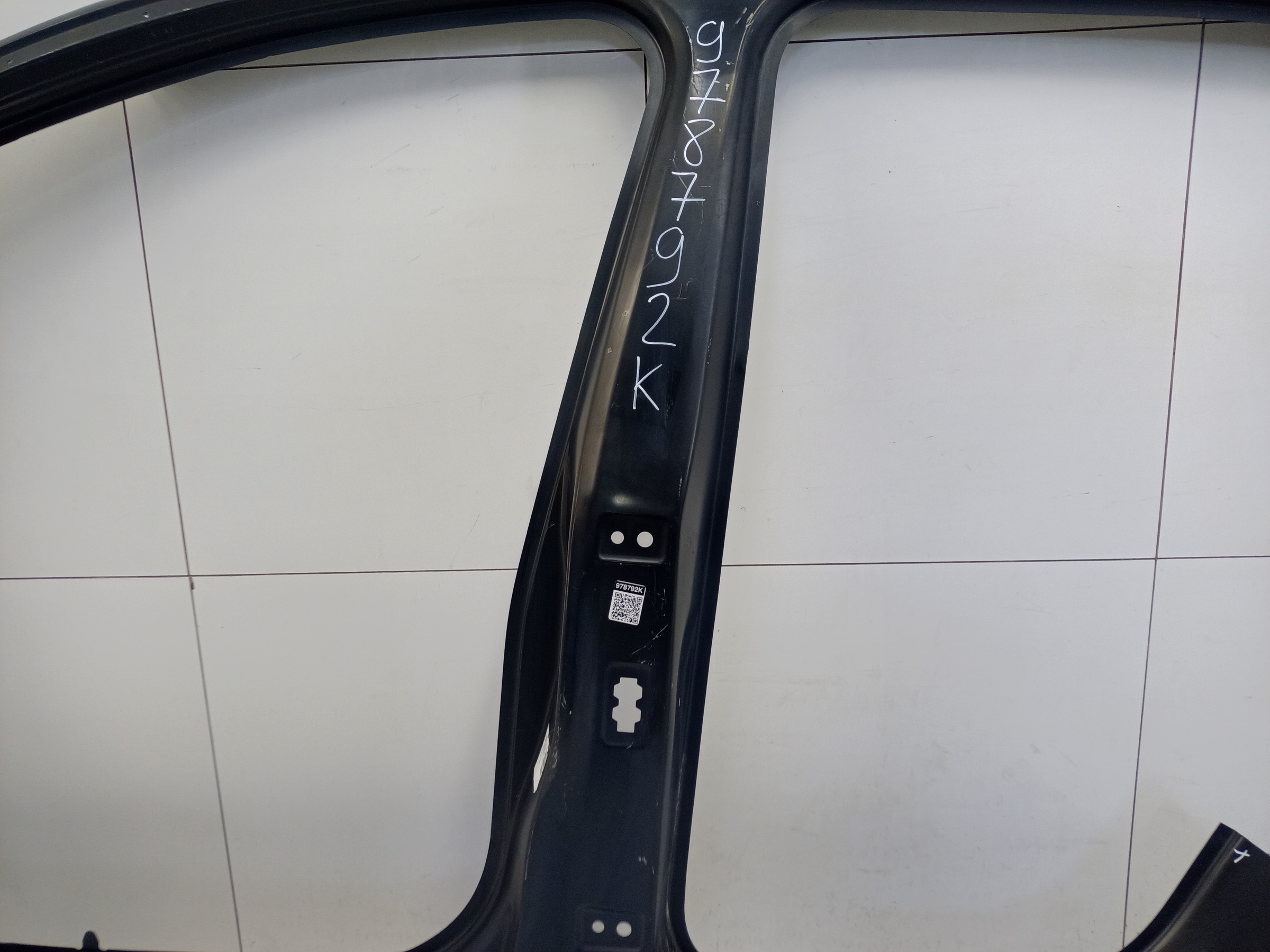 Панель кузова боковая левая Volkswagen iD4